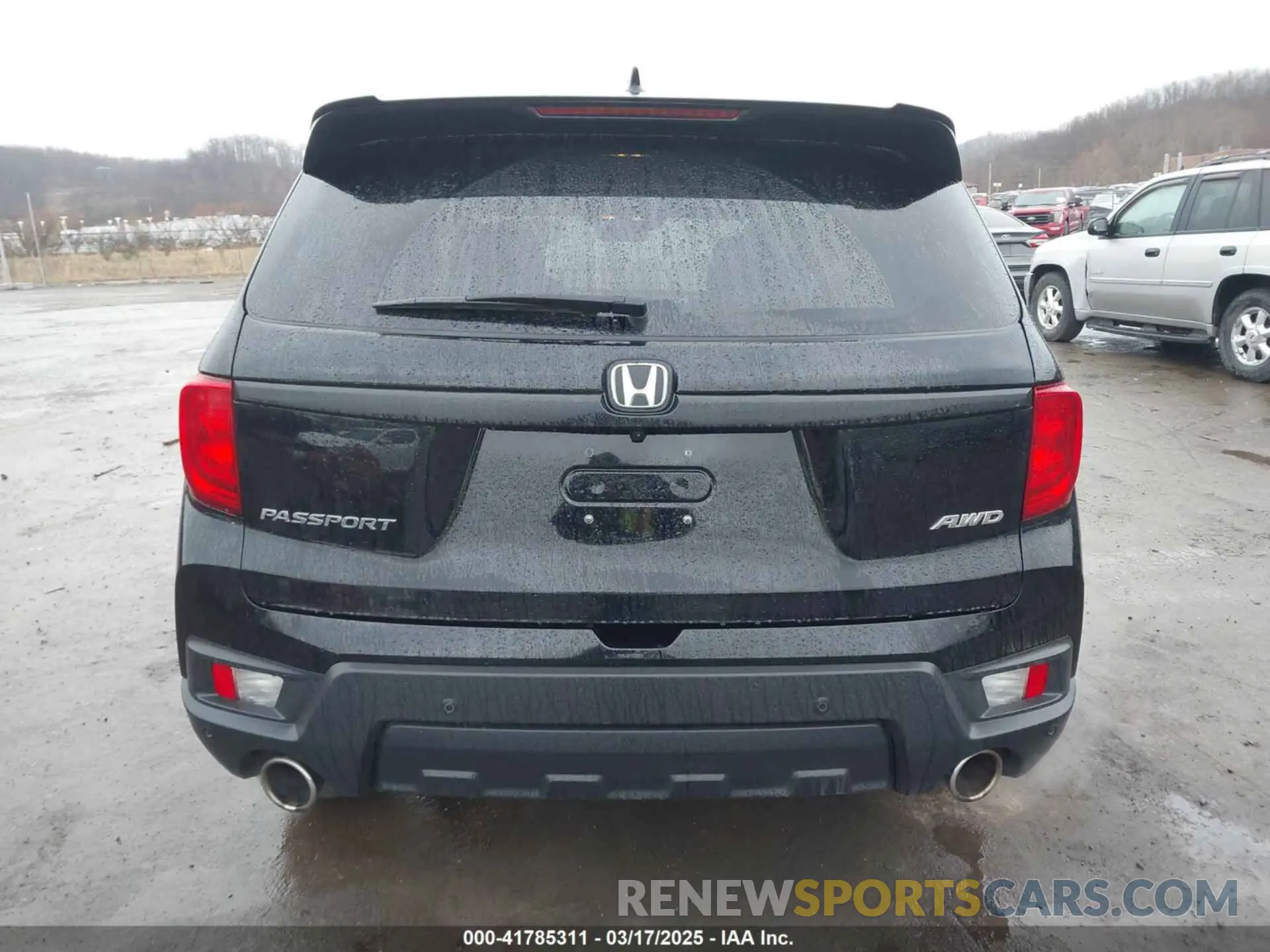 17 Photograph of a damaged car 5FNYF8H56PB024816 HONDA PASSPORT 2023