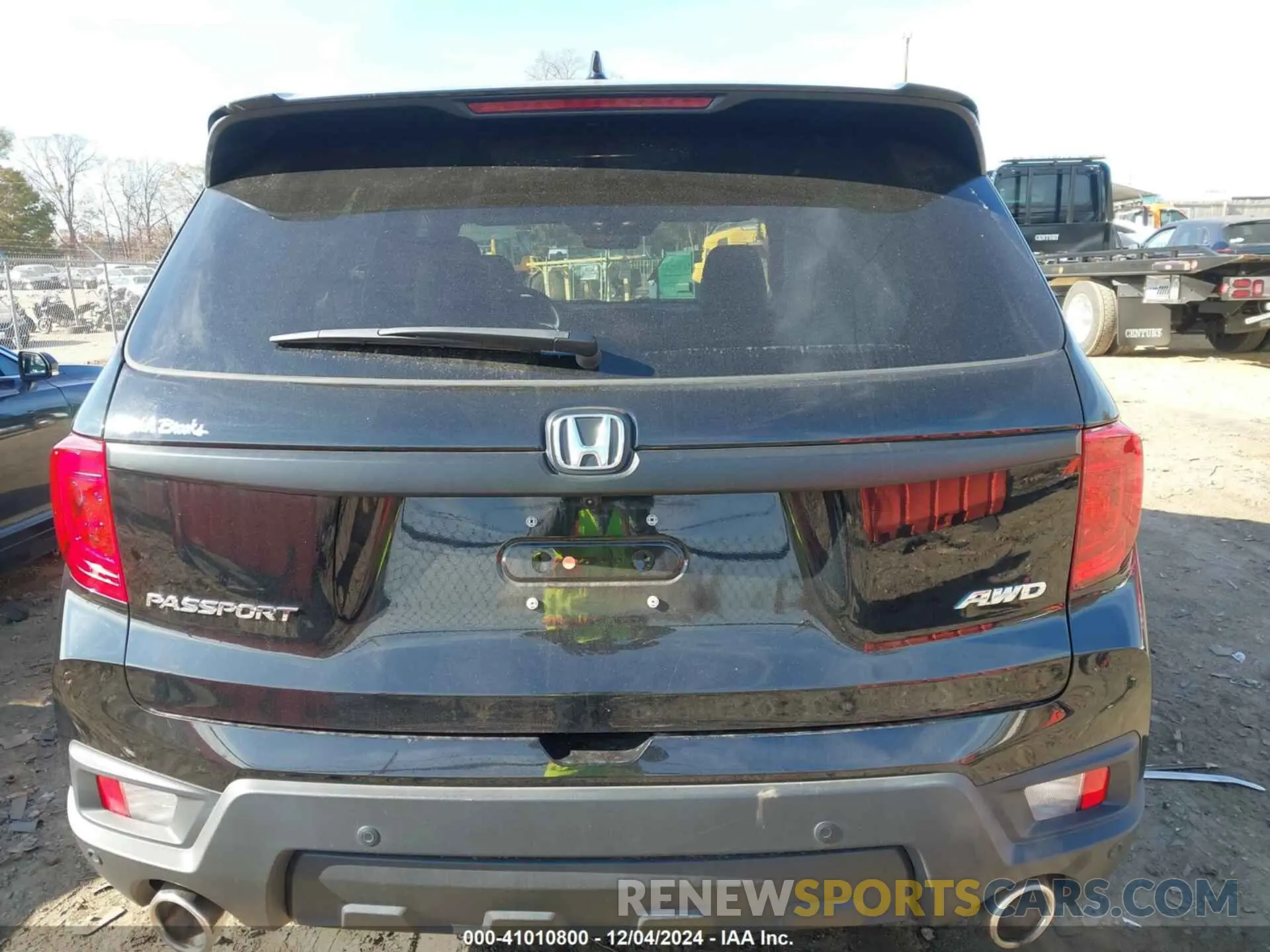 17 Photograph of a damaged car 5FNYF8H57PB019186 HONDA PASSPORT 2023