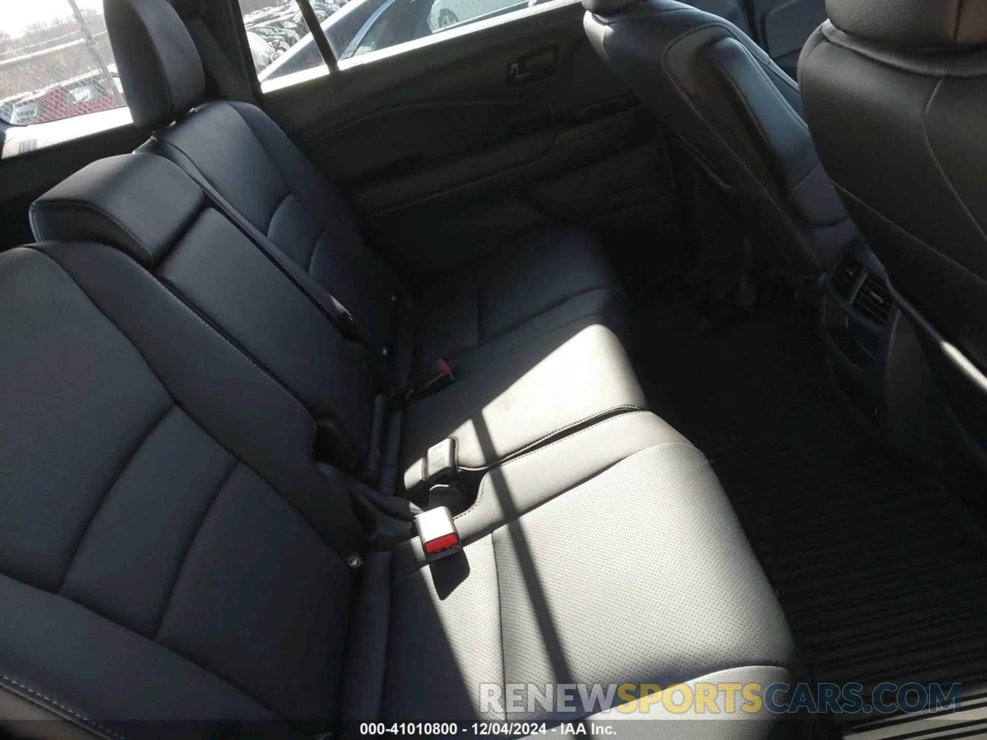 8 Photograph of a damaged car 5FNYF8H57PB019186 HONDA PASSPORT 2023
