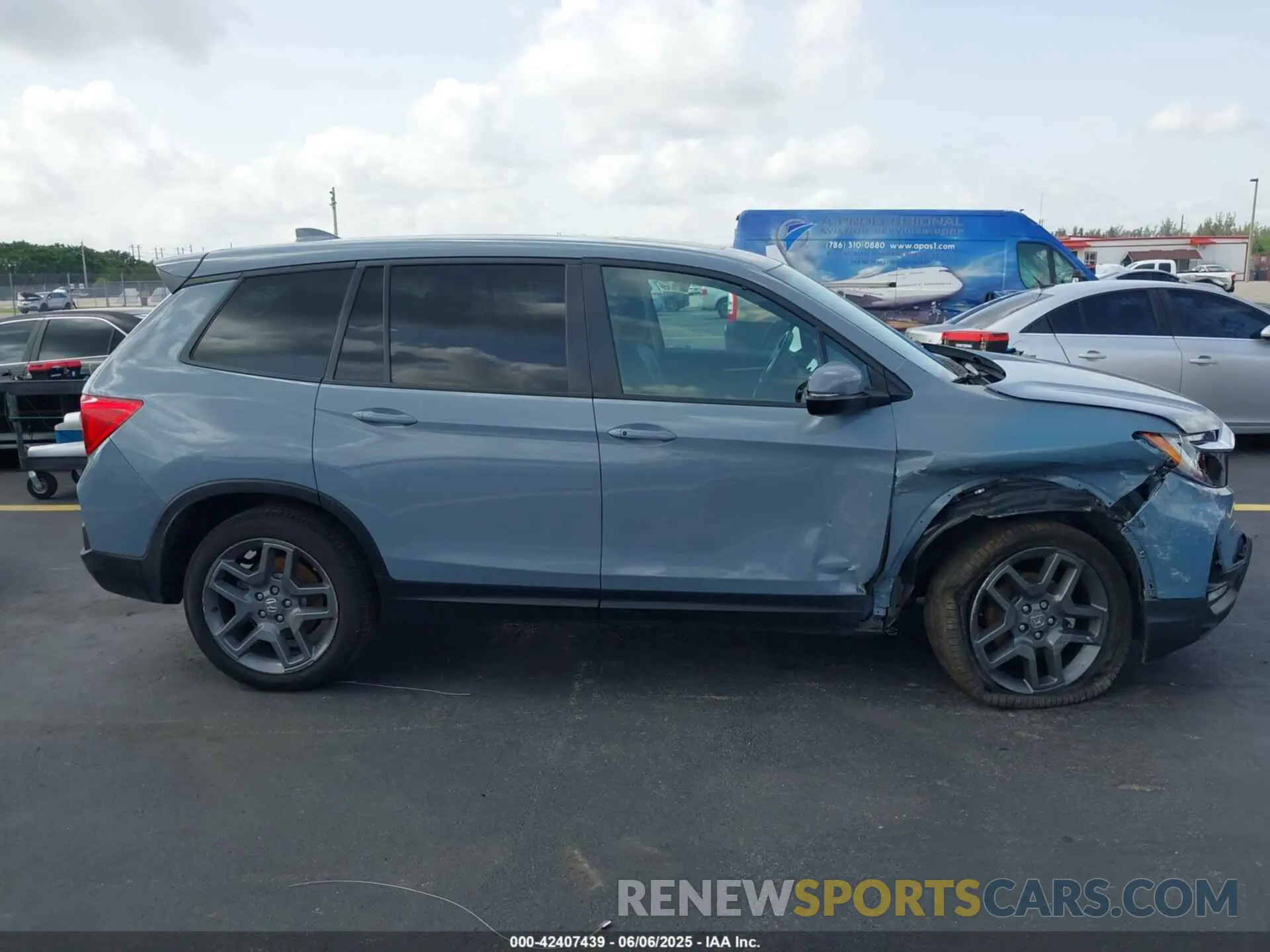 13 Photograph of a damaged car 5FNYF8H57PB020516 HONDA PASSPORT 2023