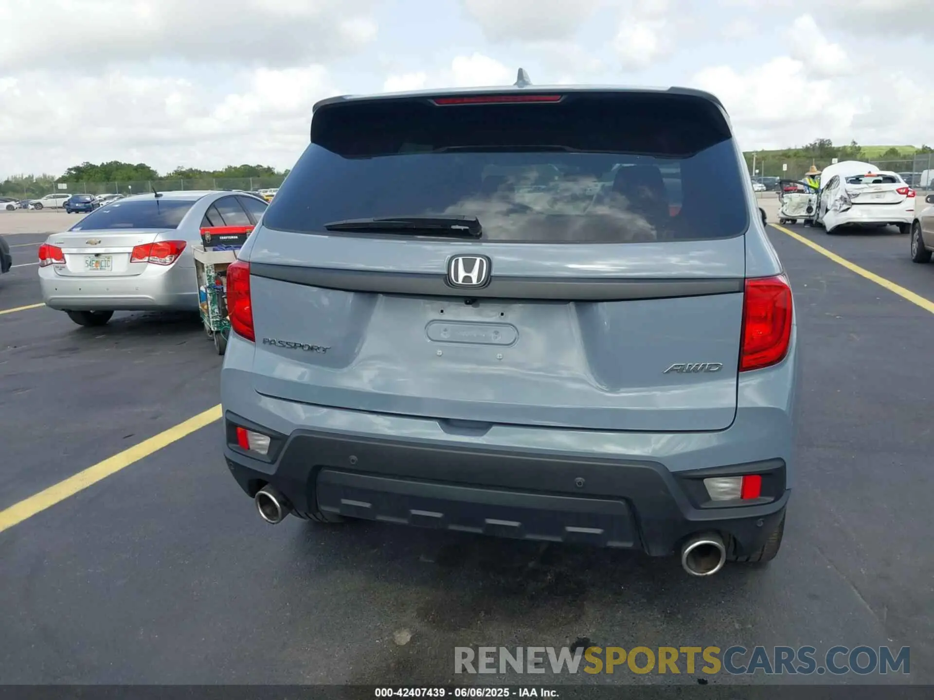 16 Photograph of a damaged car 5FNYF8H57PB020516 HONDA PASSPORT 2023