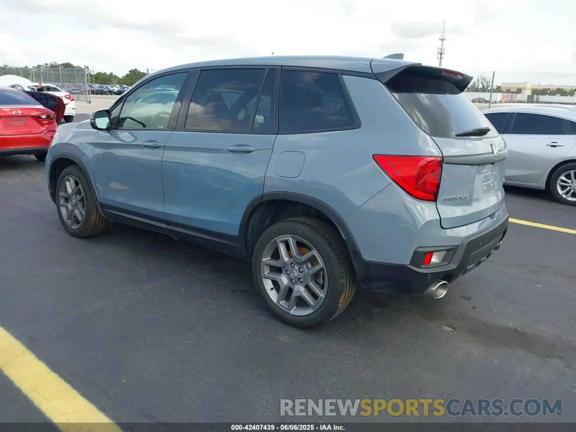 3 Photograph of a damaged car 5FNYF8H57PB020516 HONDA PASSPORT 2023