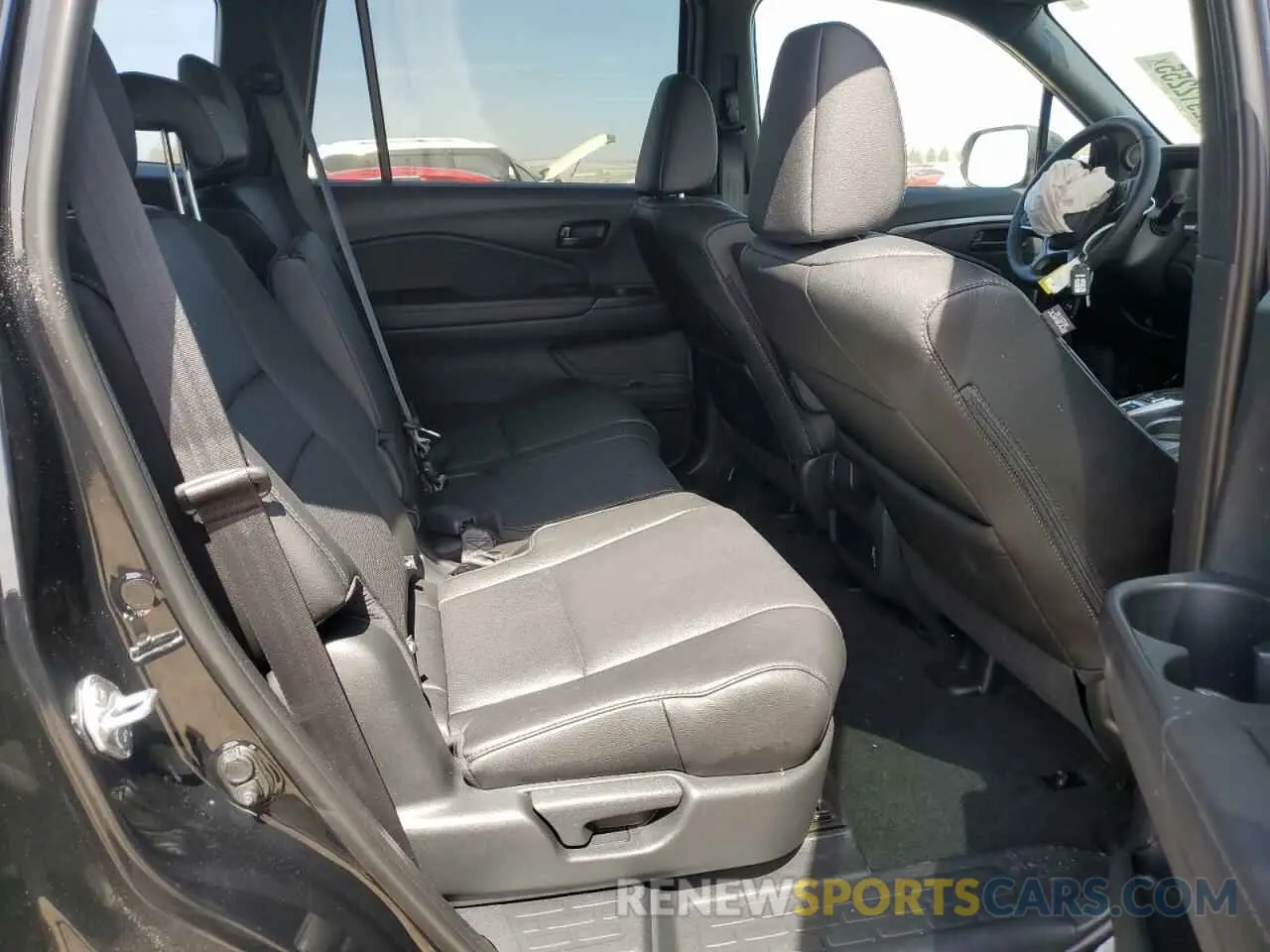 11 Photograph of a damaged car 5FNYF8H58PB032416 HONDA PASSPORT 2023