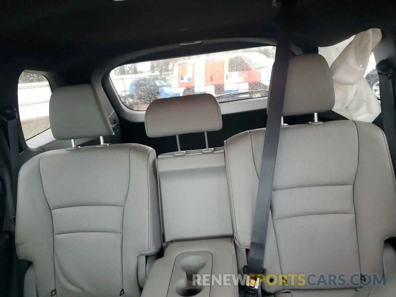 10 Photograph of a damaged car 5FNYF8H59PB041173 HONDA PASSPORT 2023