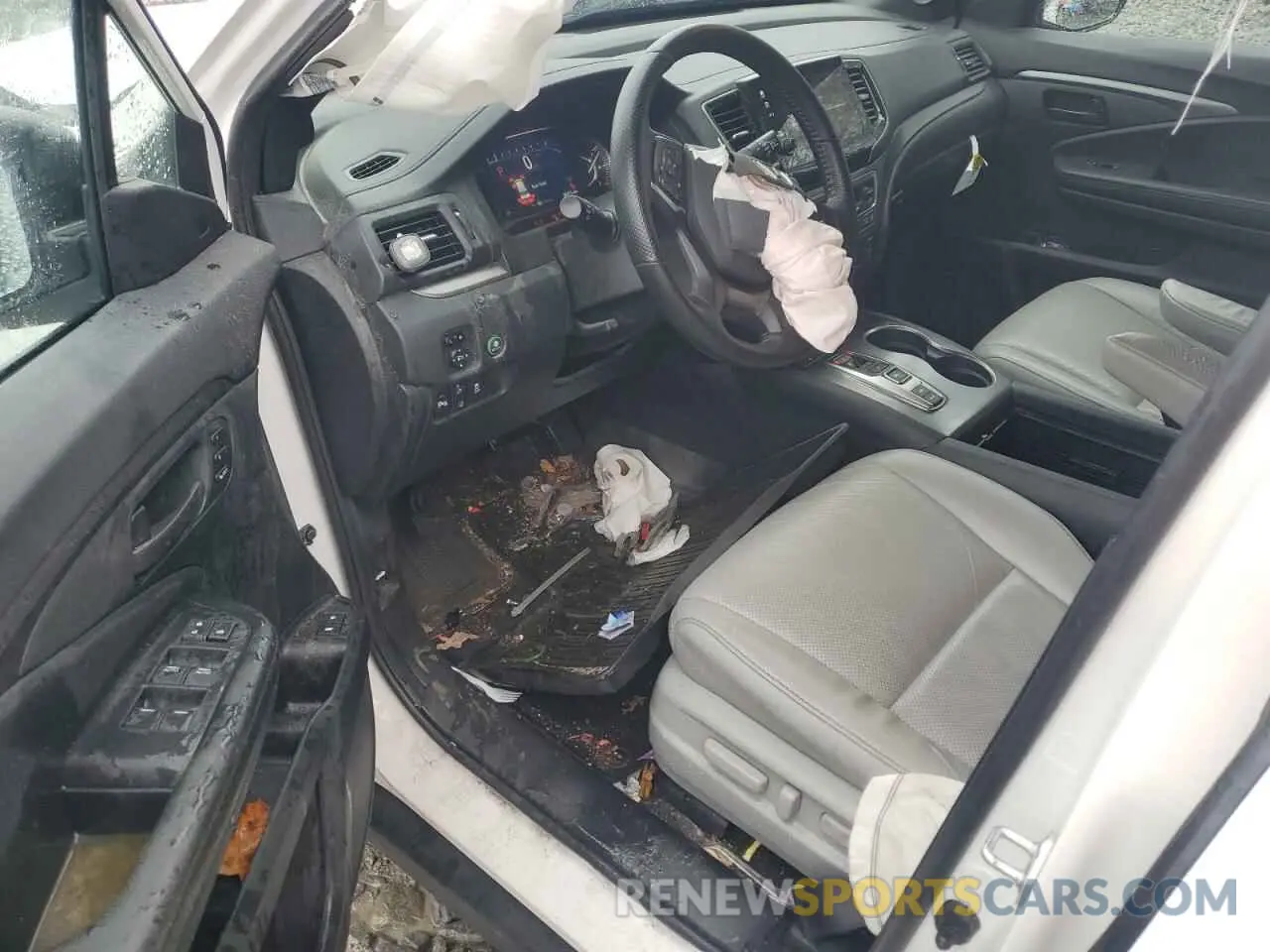 8 Photograph of a damaged car 5FNYF8H59PB041173 HONDA PASSPORT 2023
