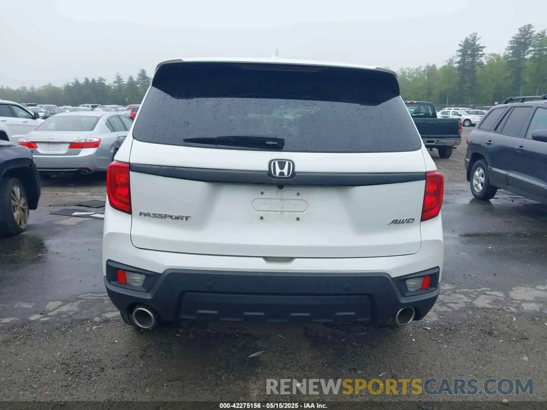15 Photograph of a damaged car 5FNYF8H5XPB005136 HONDA PASSPORT 2023