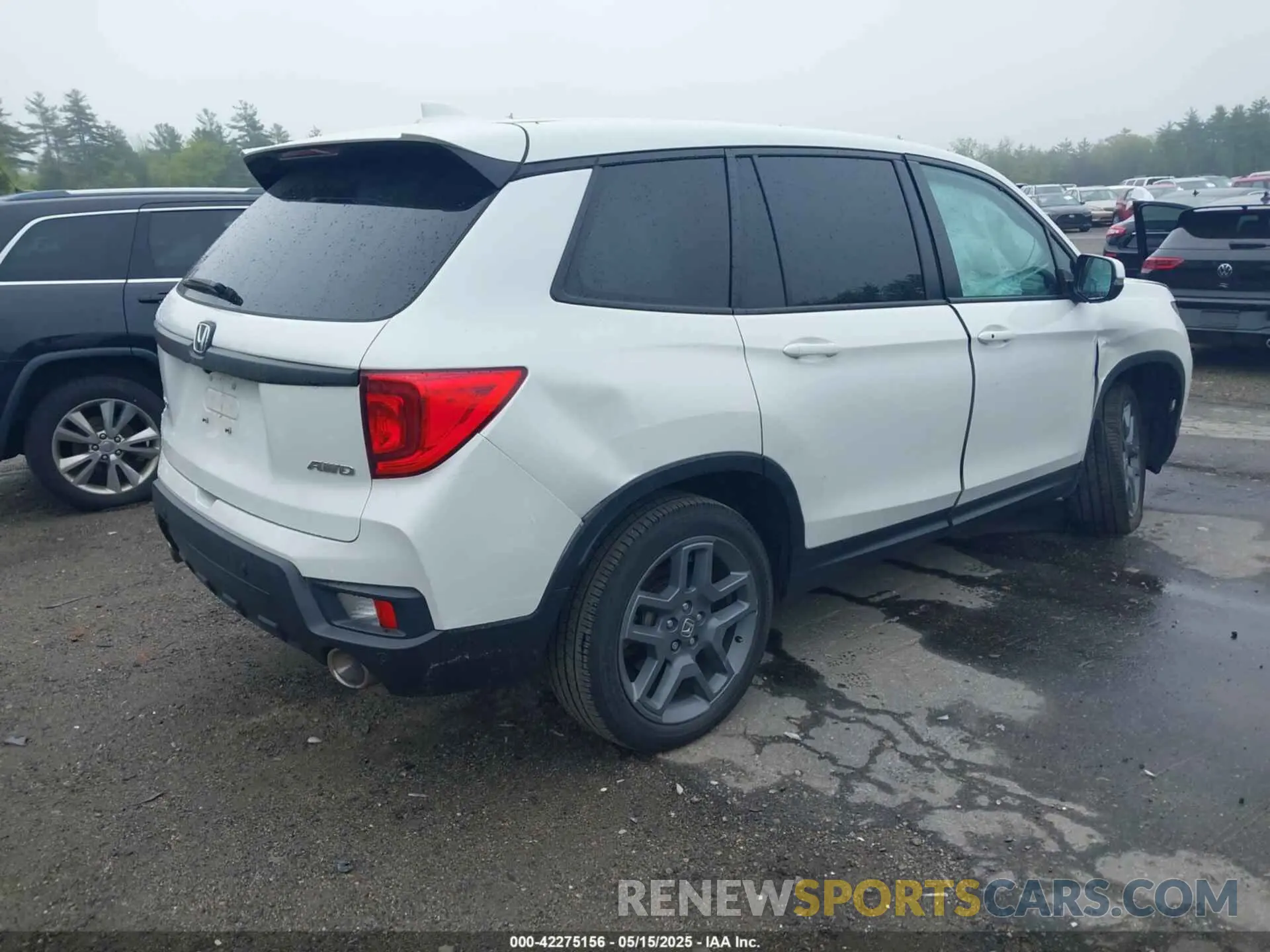 4 Photograph of a damaged car 5FNYF8H5XPB005136 HONDA PASSPORT 2023