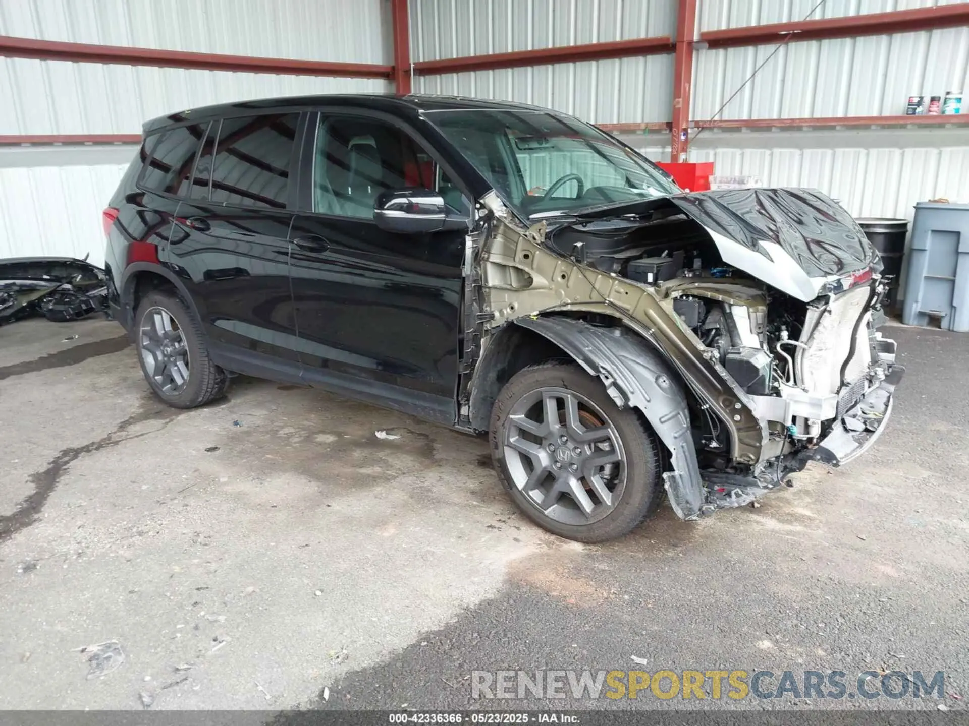 1 Photograph of a damaged car 5FNYF8H5XPB021370 HONDA PASSPORT 2023