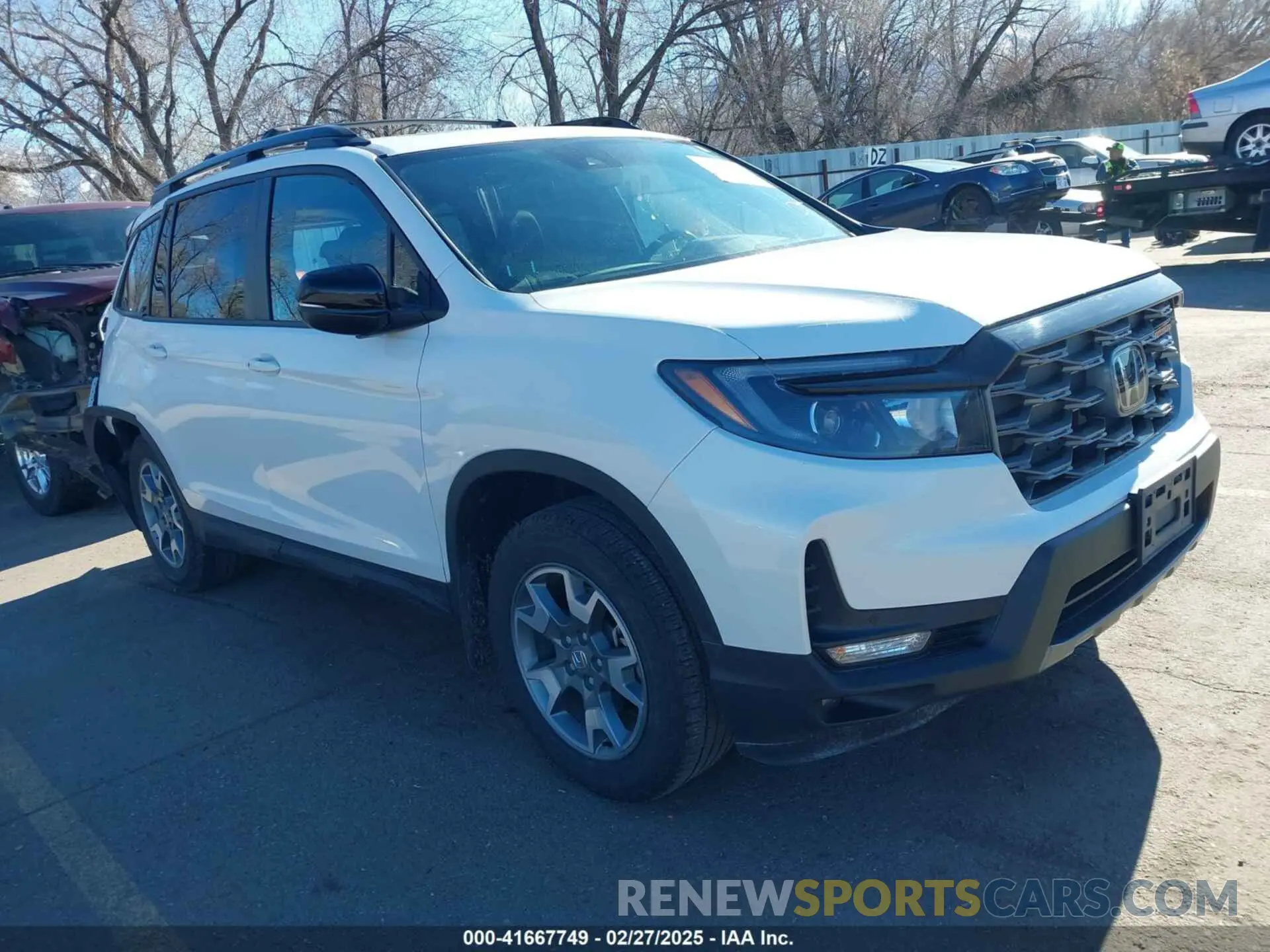 1 Photograph of a damaged car 5FNYF8H60PB015912 HONDA PASSPORT 2023