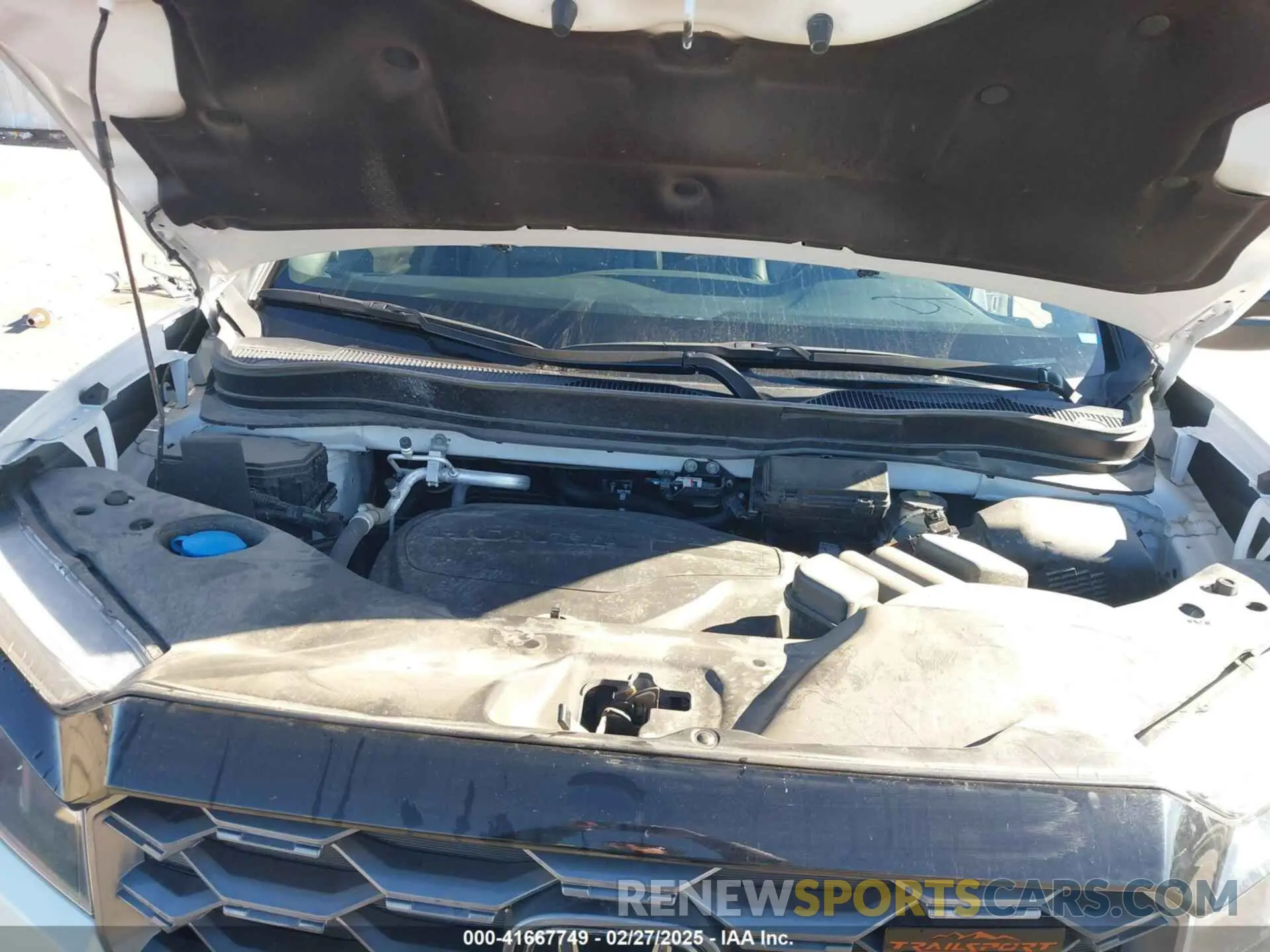 10 Photograph of a damaged car 5FNYF8H60PB015912 HONDA PASSPORT 2023