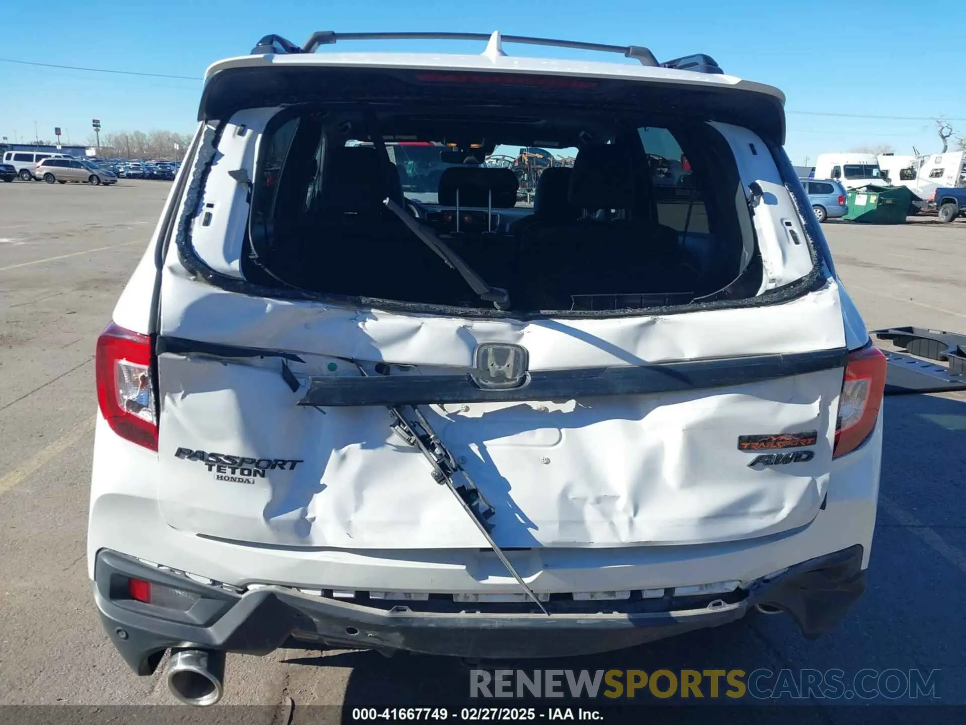 17 Photograph of a damaged car 5FNYF8H60PB015912 HONDA PASSPORT 2023