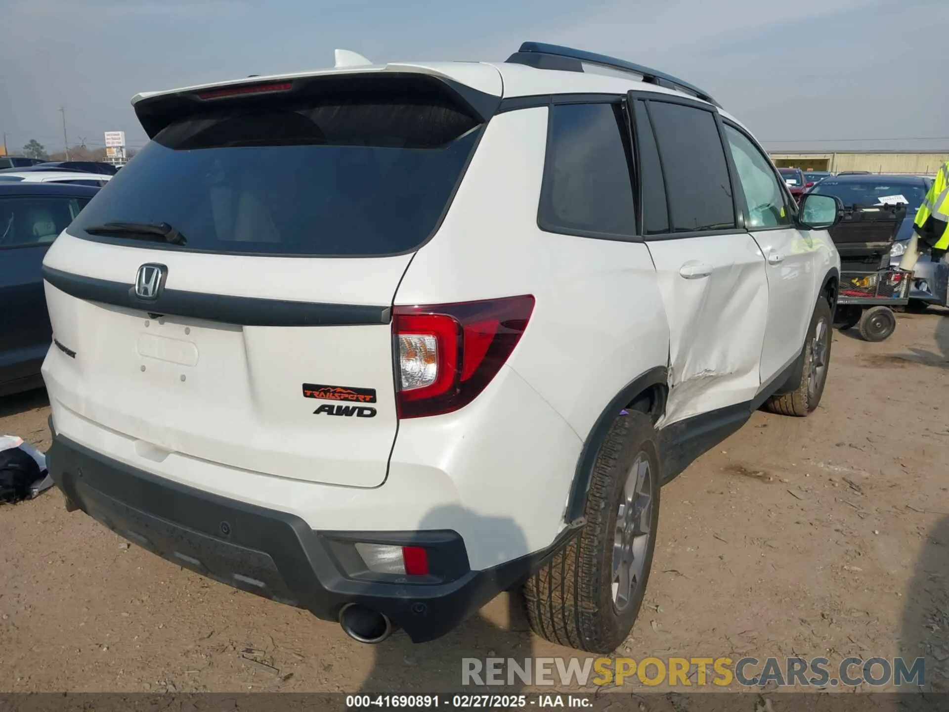 4 Photograph of a damaged car 5FNYF8H60PB041202 HONDA PASSPORT 2023