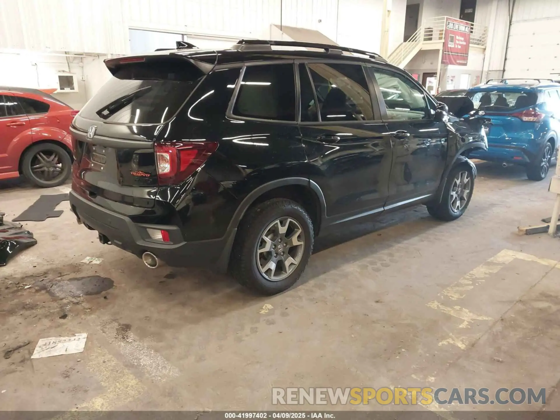 4 Photograph of a damaged car 5FNYF8H64PB016819 HONDA PASSPORT 2023