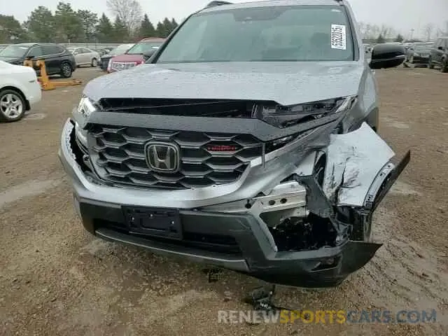 13 Photograph of a damaged car 5FNYF8H64PB044233 HONDA PASSPORT 2023