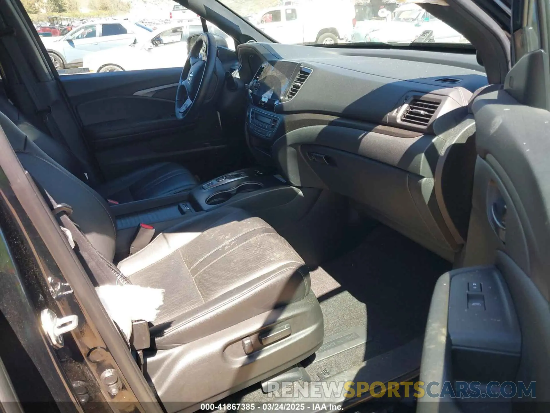 5 Photograph of a damaged car 5FNYF8H65PB026968 HONDA PASSPORT 2023