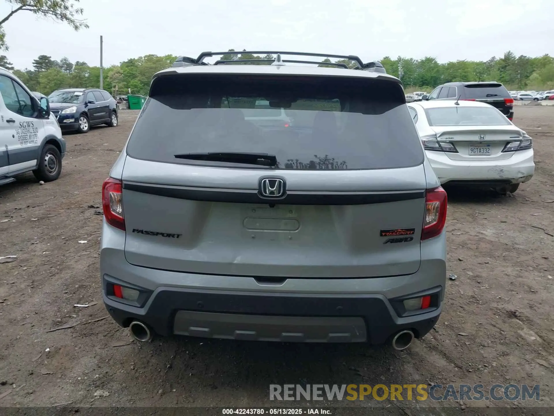 15 Photograph of a damaged car 5FNYF8H66PB024923 HONDA PASSPORT 2023