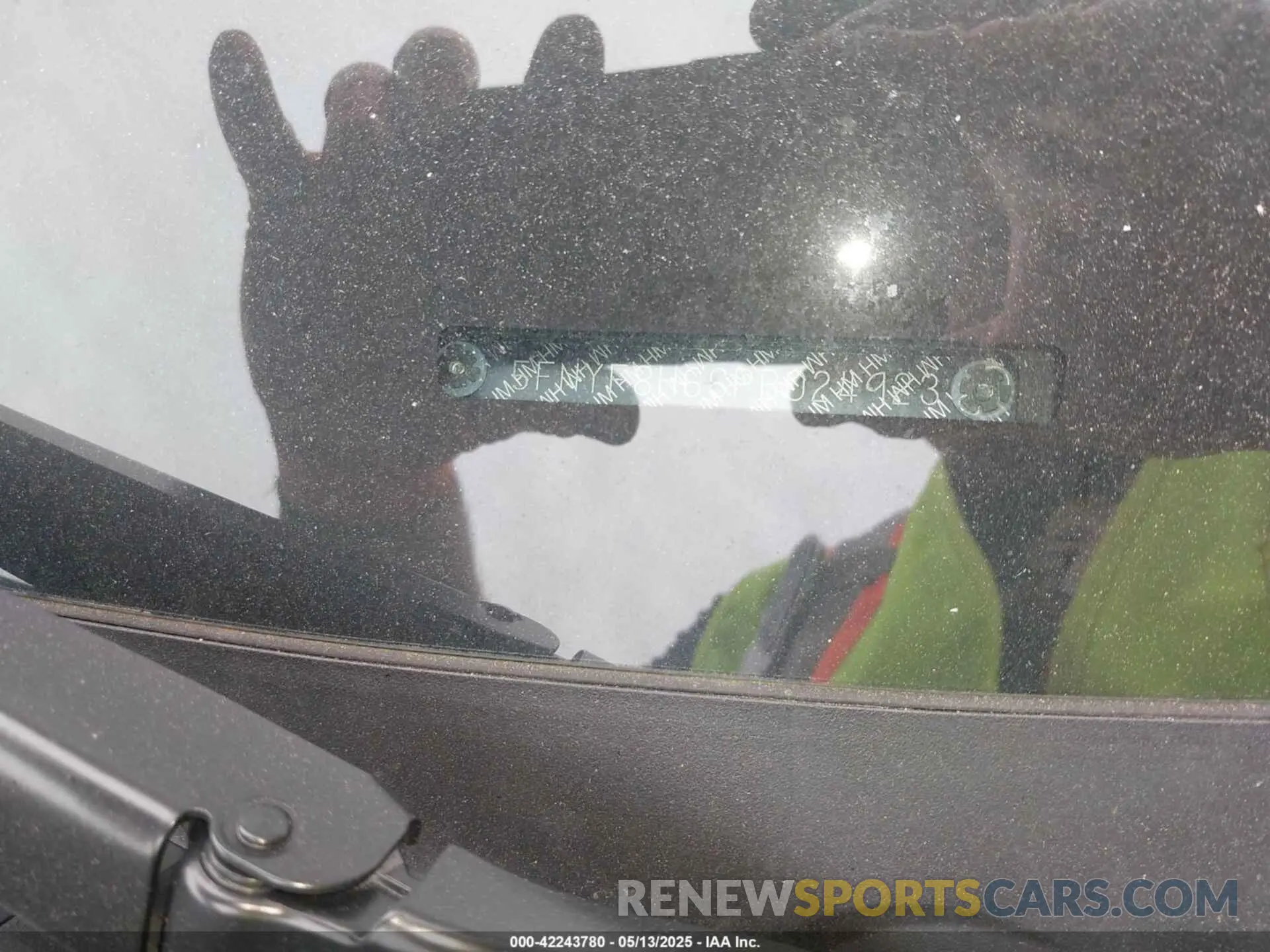 16 Photograph of a damaged car 5FNYF8H66PB024923 HONDA PASSPORT 2023