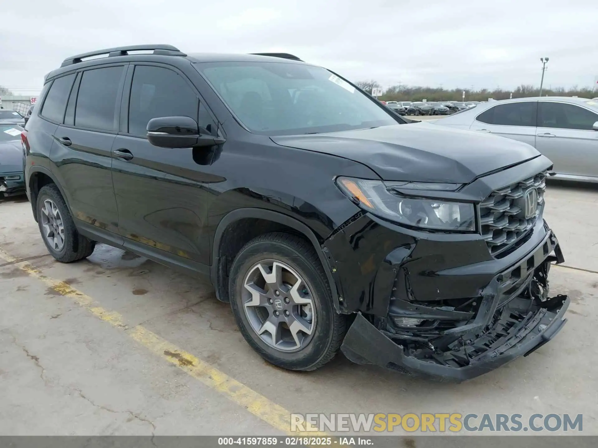 1 Photograph of a damaged car 5FNYF8H67PB006933 HONDA PASSPORT 2023