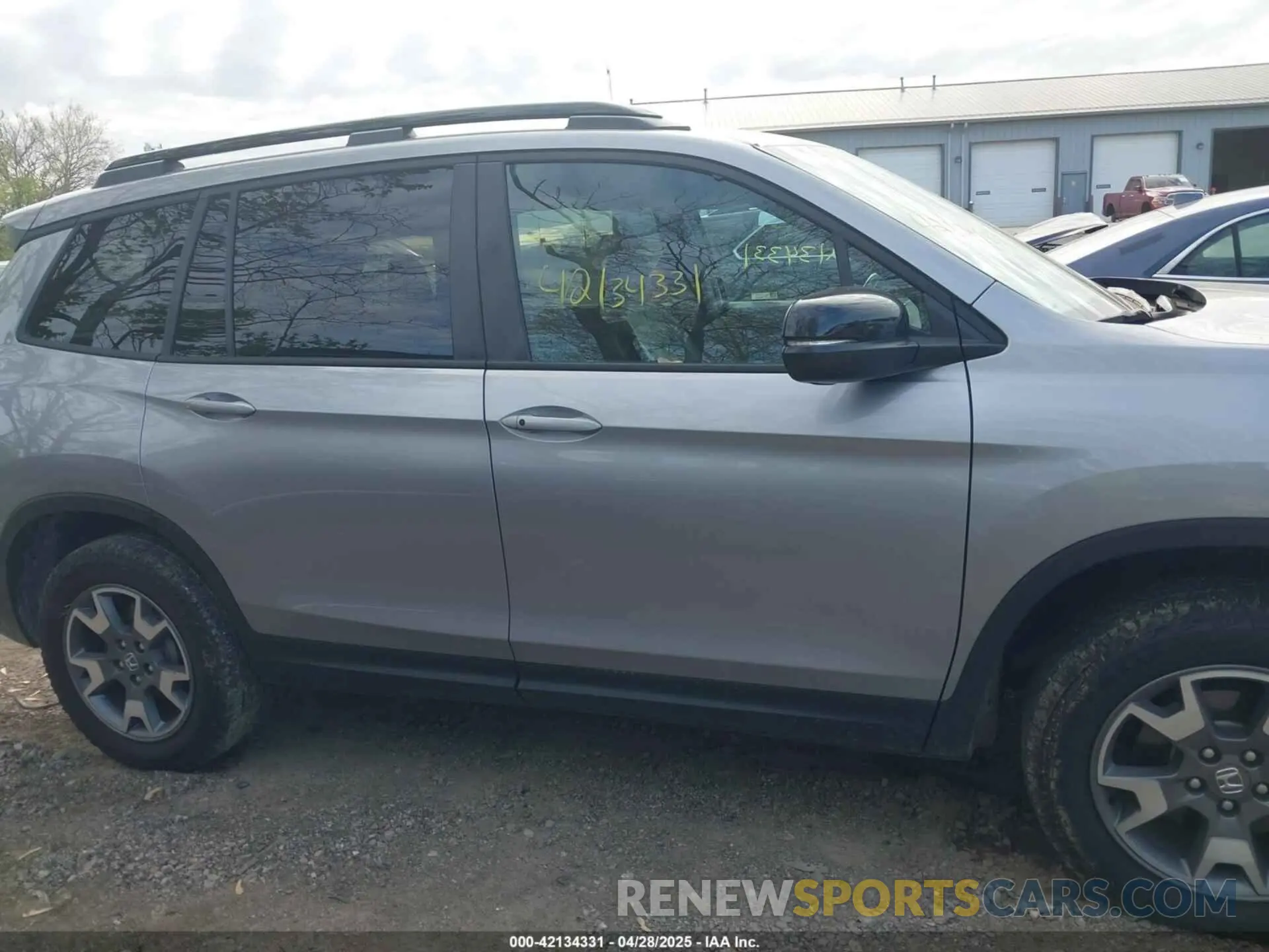 14 Photograph of a damaged car 5FNYF8H6XPB044222 HONDA PASSPORT 2023