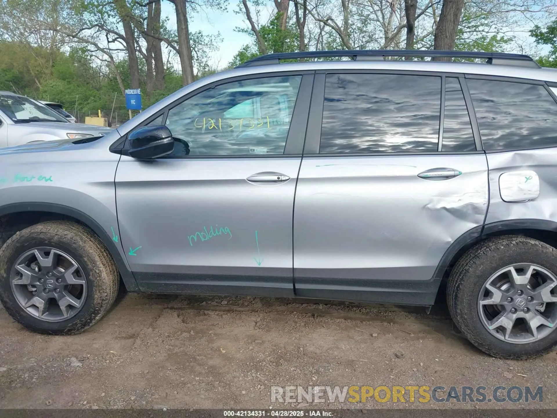 15 Photograph of a damaged car 5FNYF8H6XPB044222 HONDA PASSPORT 2023