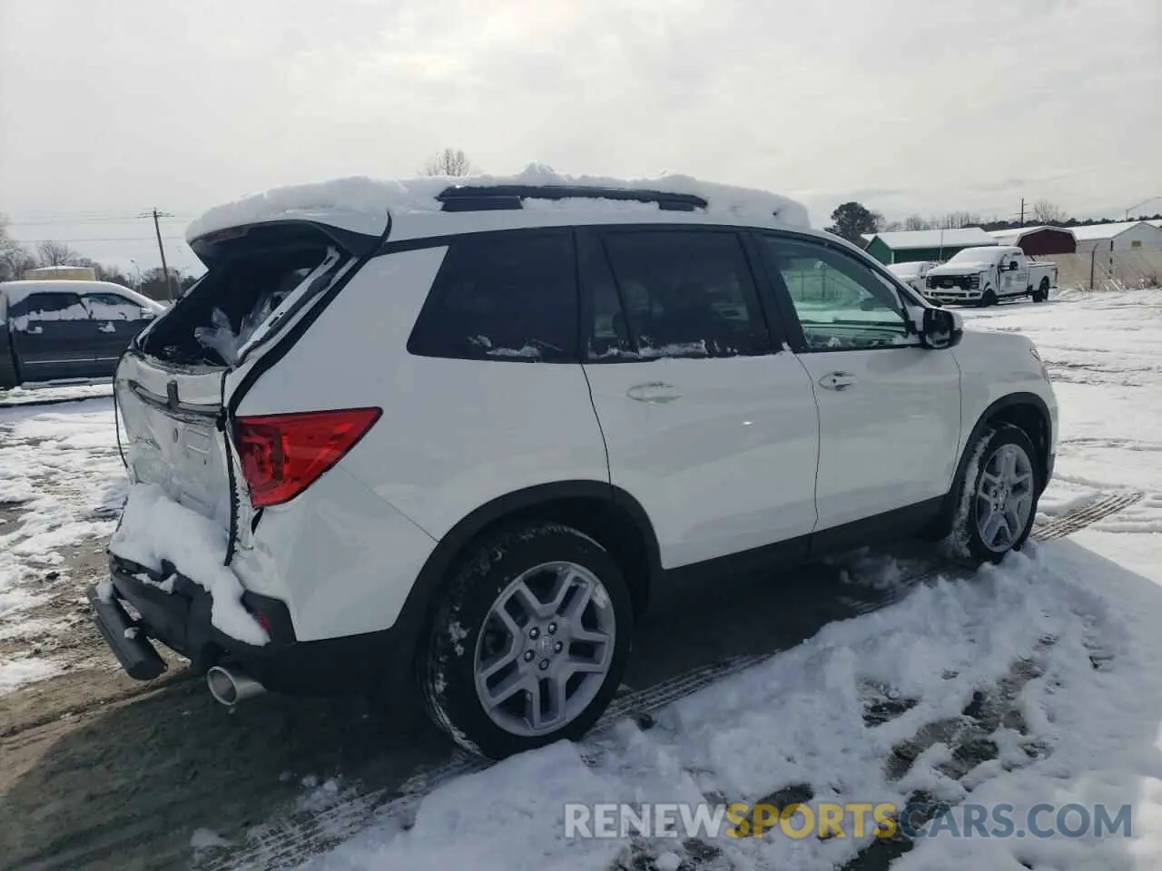 3 Photograph of a damaged car 5FNYF8H50RB023552 HONDA PASSPORT 2024