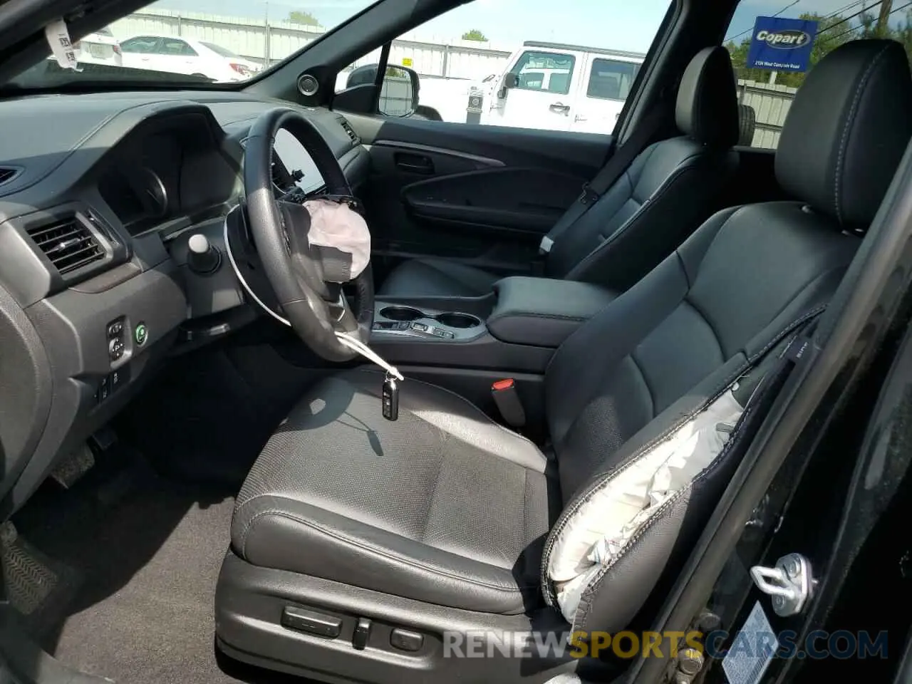 7 Photograph of a damaged car 5FNYF8H53RB009113 HONDA PASSPORT 2024