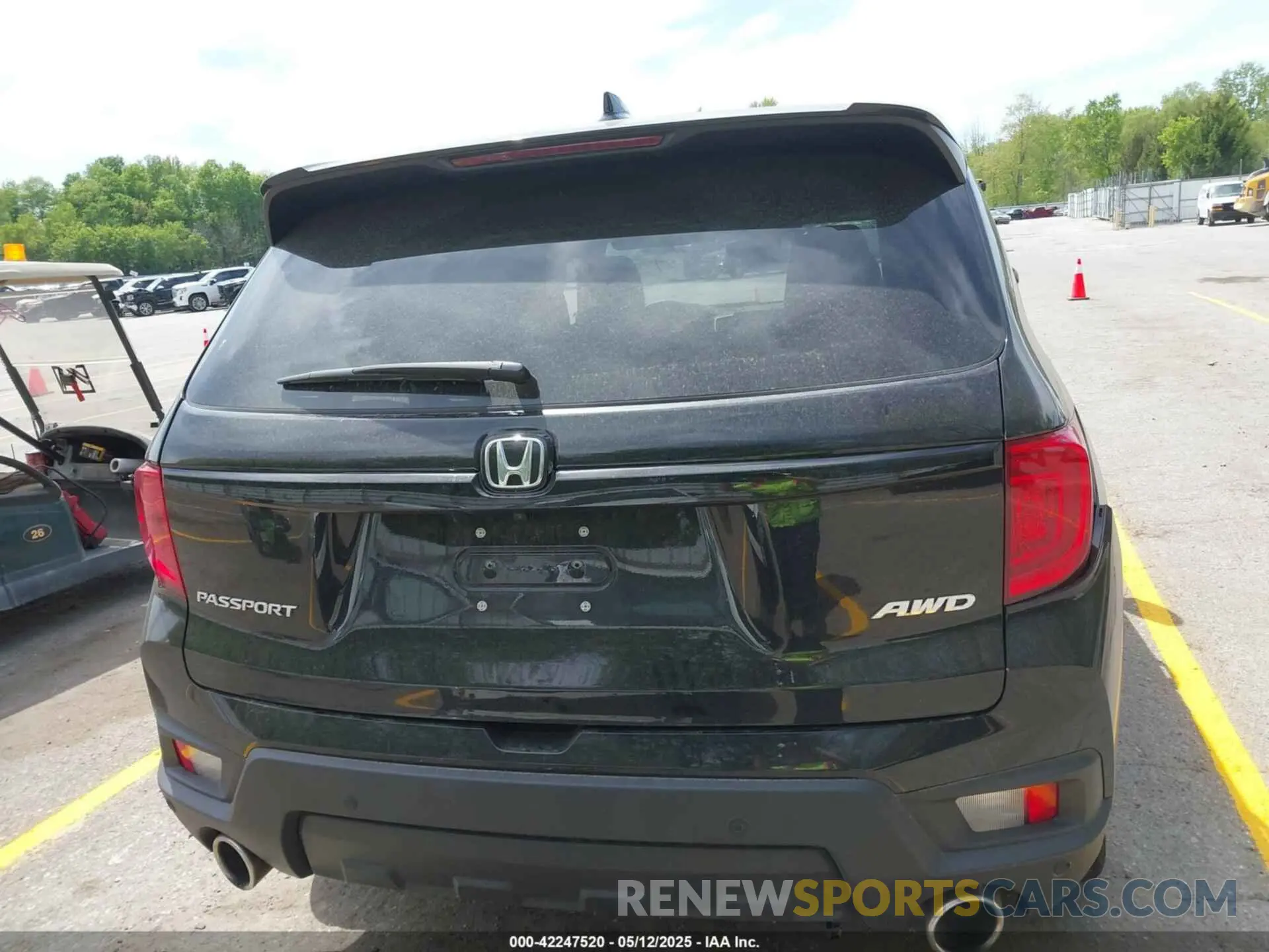 16 Photograph of a damaged car 5FNYF8H55RB004740 HONDA PASSPORT 2024