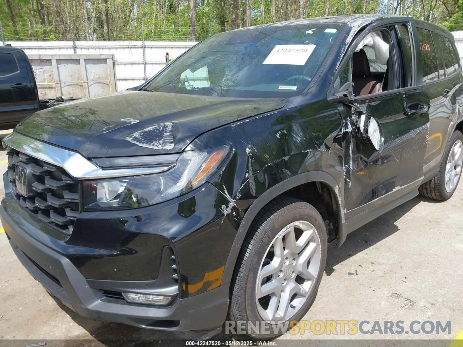 6 Photograph of a damaged car 5FNYF8H55RB004740 HONDA PASSPORT 2024