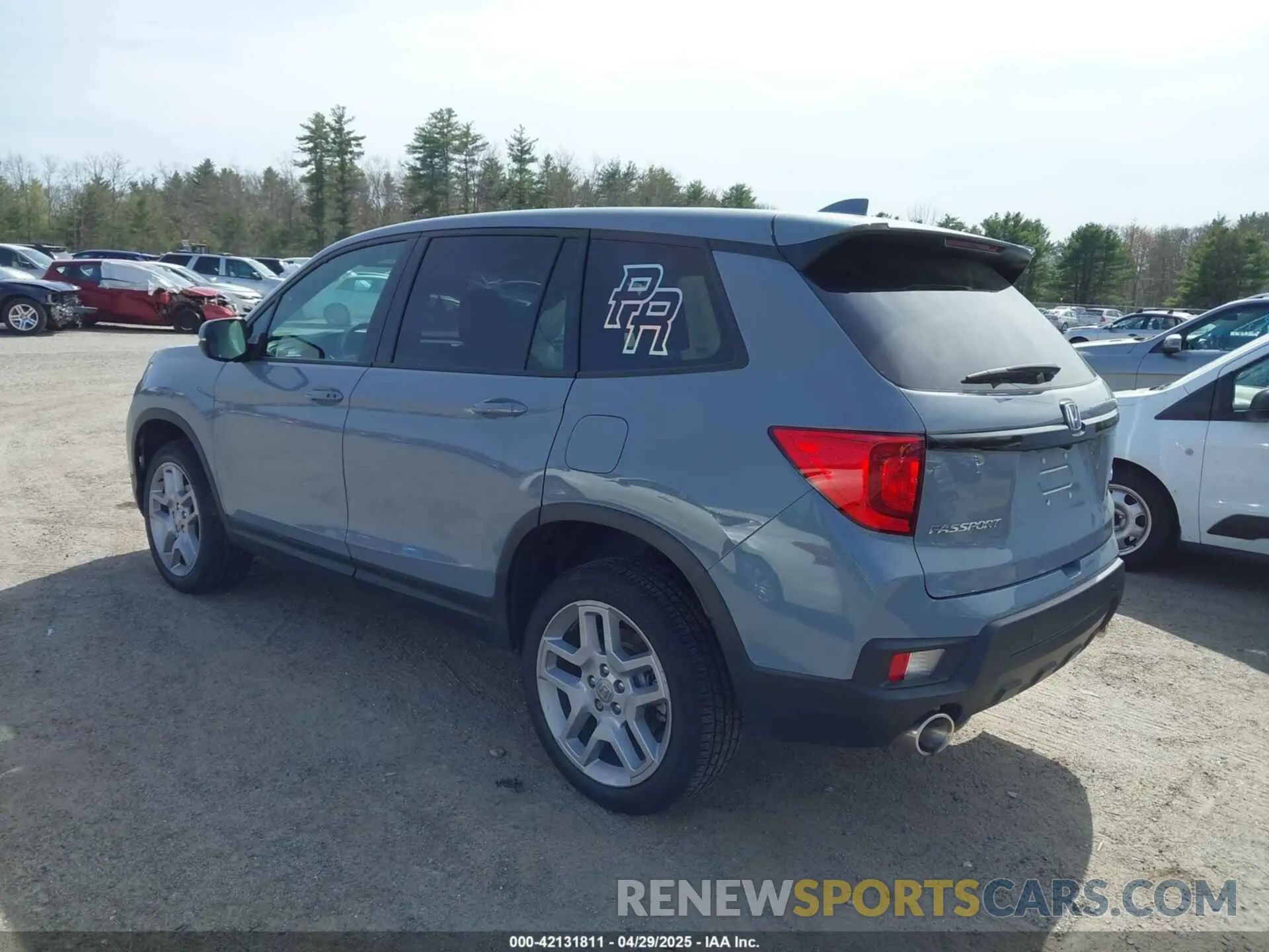 3 Photograph of a damaged car 5FNYF8H55RB023059 HONDA PASSPORT 2024