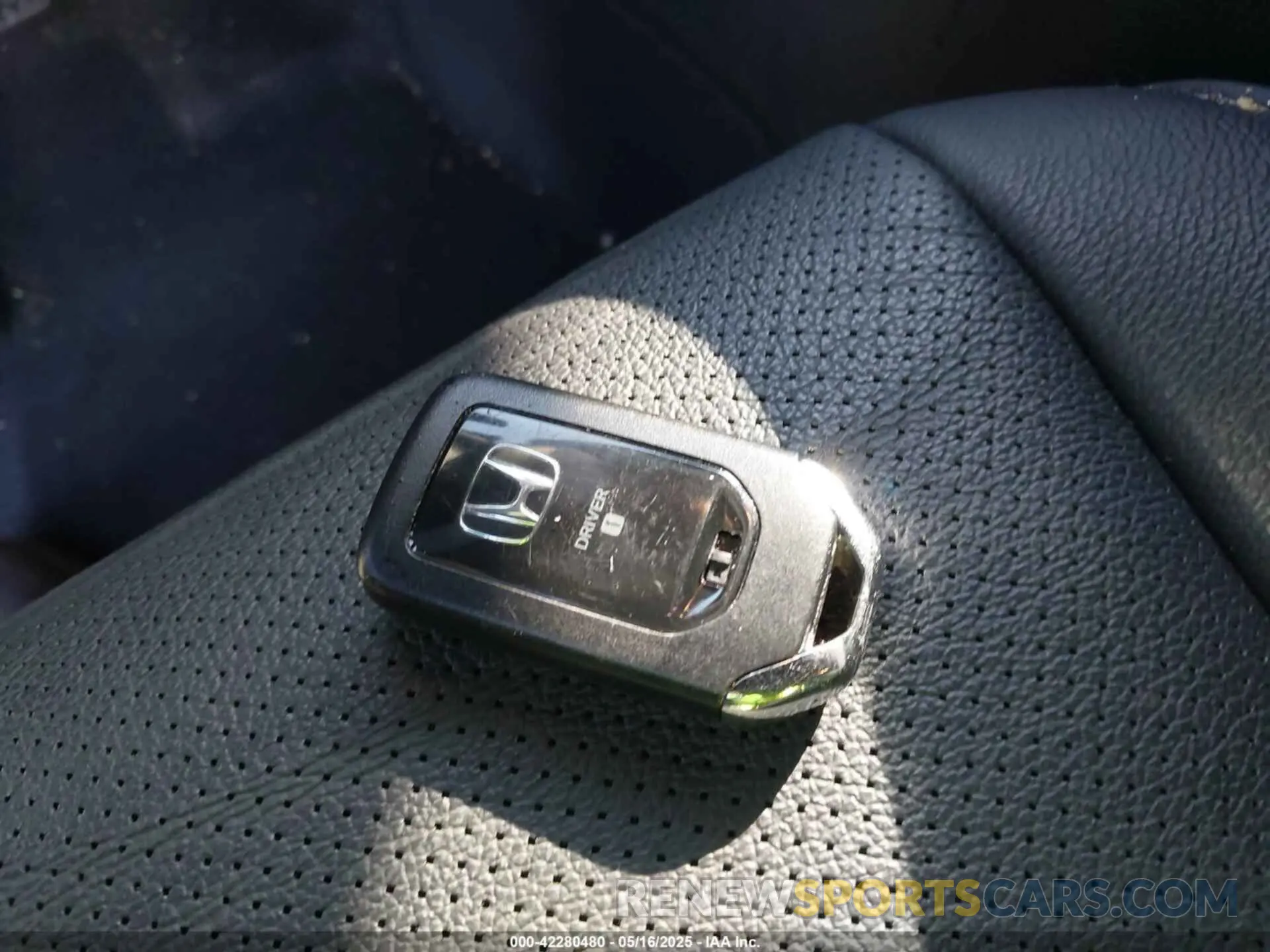 11 Photograph of a damaged car 5FNYF8H58RB020589 HONDA PASSPORT 2024