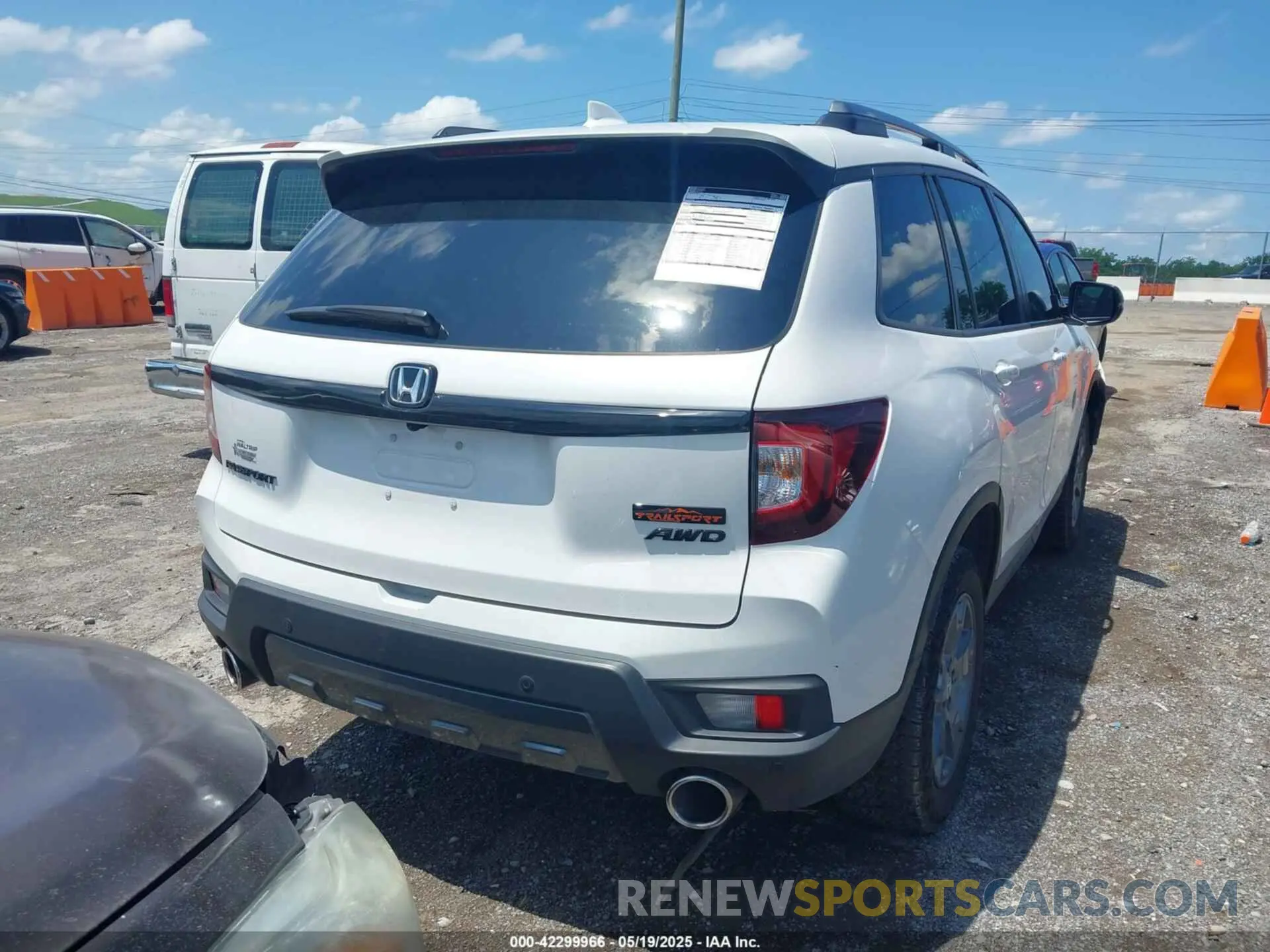 16 Photograph of a damaged car 5FNYF8H63RB009699 HONDA PASSPORT 2024