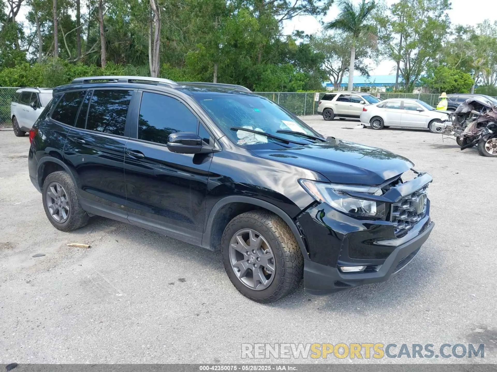 1 Photograph of a damaged car 5FNYF8H6XRB000224 HONDA PASSPORT 2024