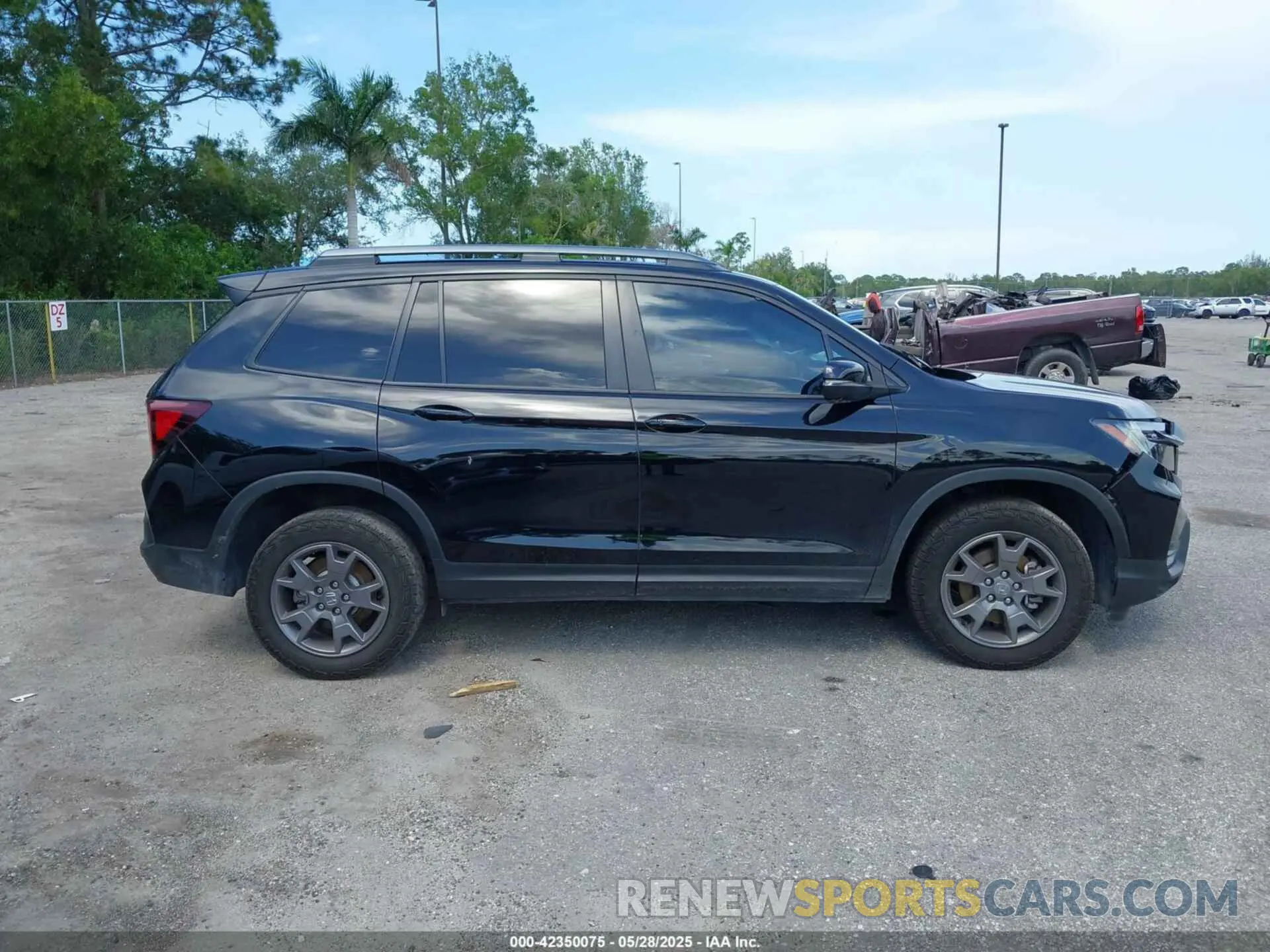 13 Photograph of a damaged car 5FNYF8H6XRB000224 HONDA PASSPORT 2024
