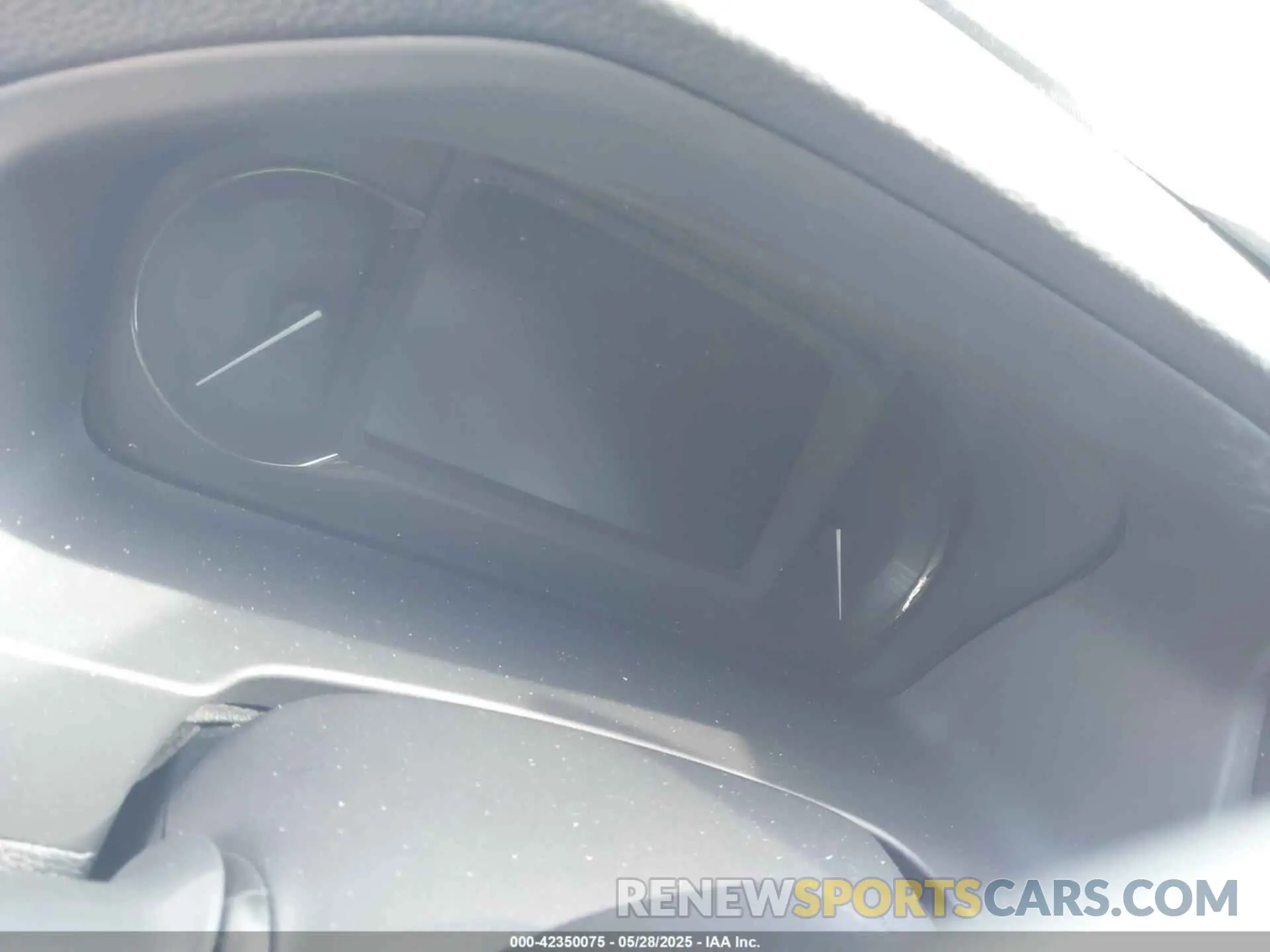 7 Photograph of a damaged car 5FNYF8H6XRB000224 HONDA PASSPORT 2024