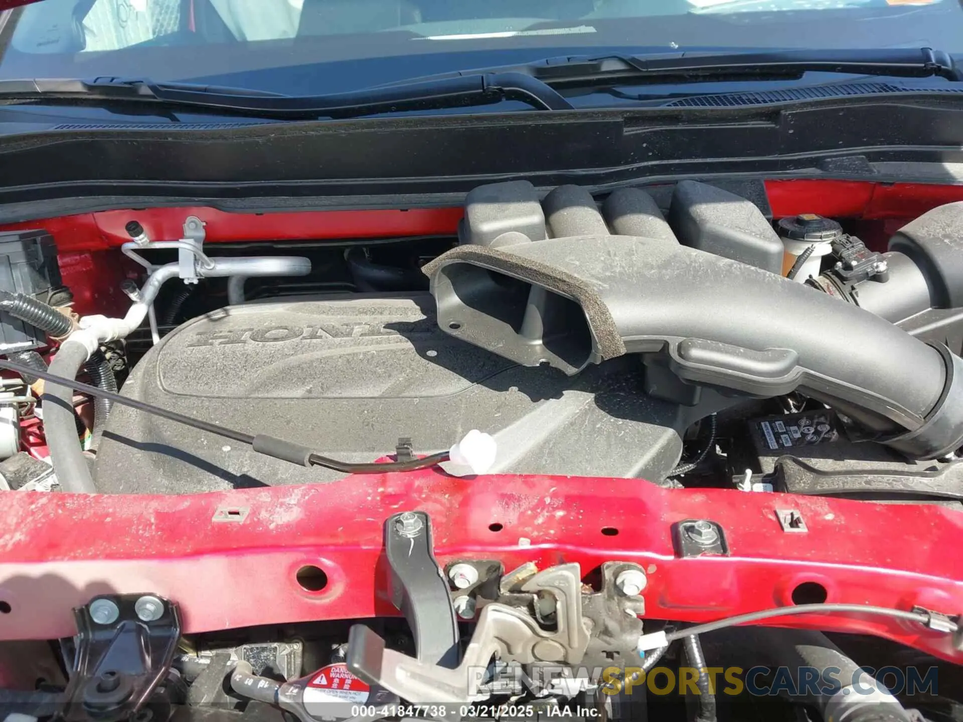 10 Photograph of a damaged car 5FNYF8H51SB003901 HONDA PASSPORT 2025