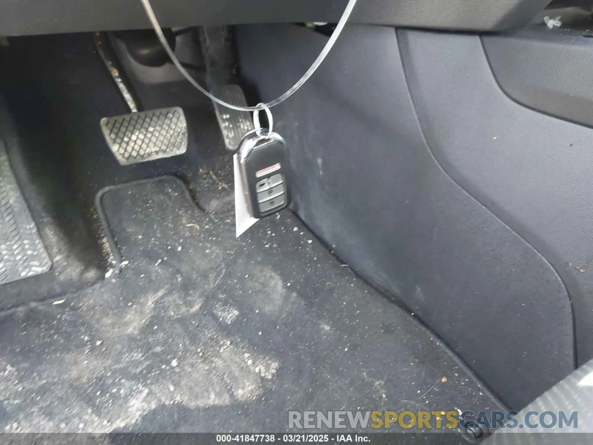 11 Photograph of a damaged car 5FNYF8H51SB003901 HONDA PASSPORT 2025