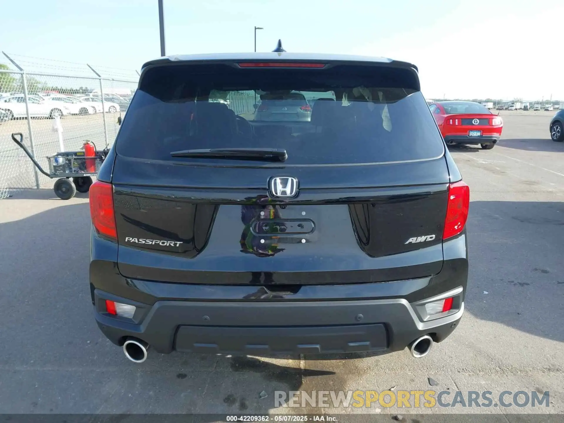 16 Photograph of a damaged car 5FNYF8H51SB012730 HONDA PASSPORT 2025