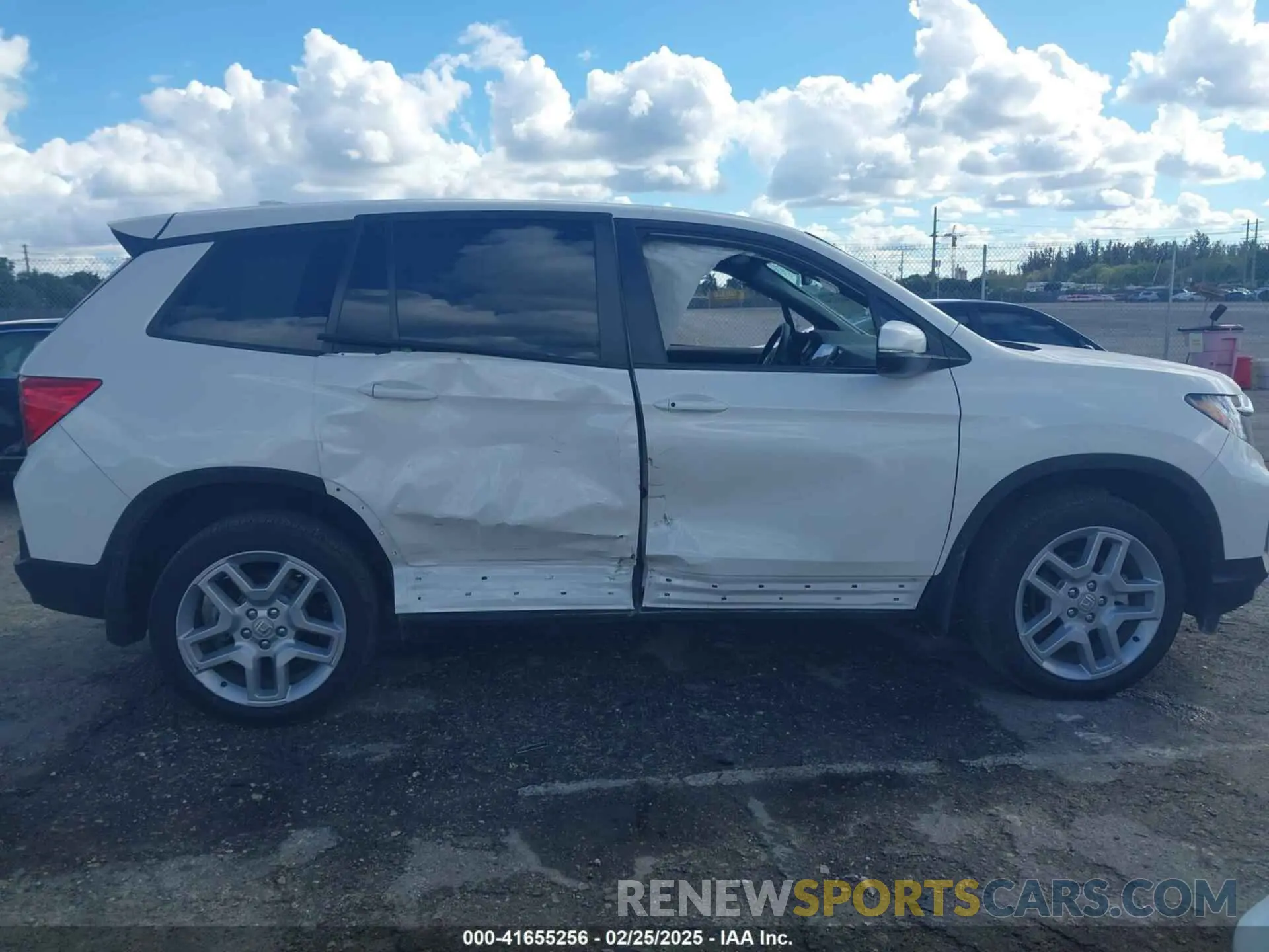 13 Photograph of a damaged car 5FNYF8H52SB001266 HONDA PASSPORT 2025
