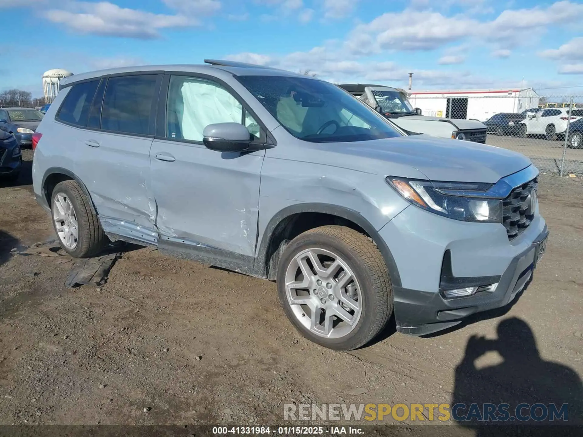 1 Photograph of a damaged car 5FNYF8H53SB001311 HONDA PASSPORT 2025