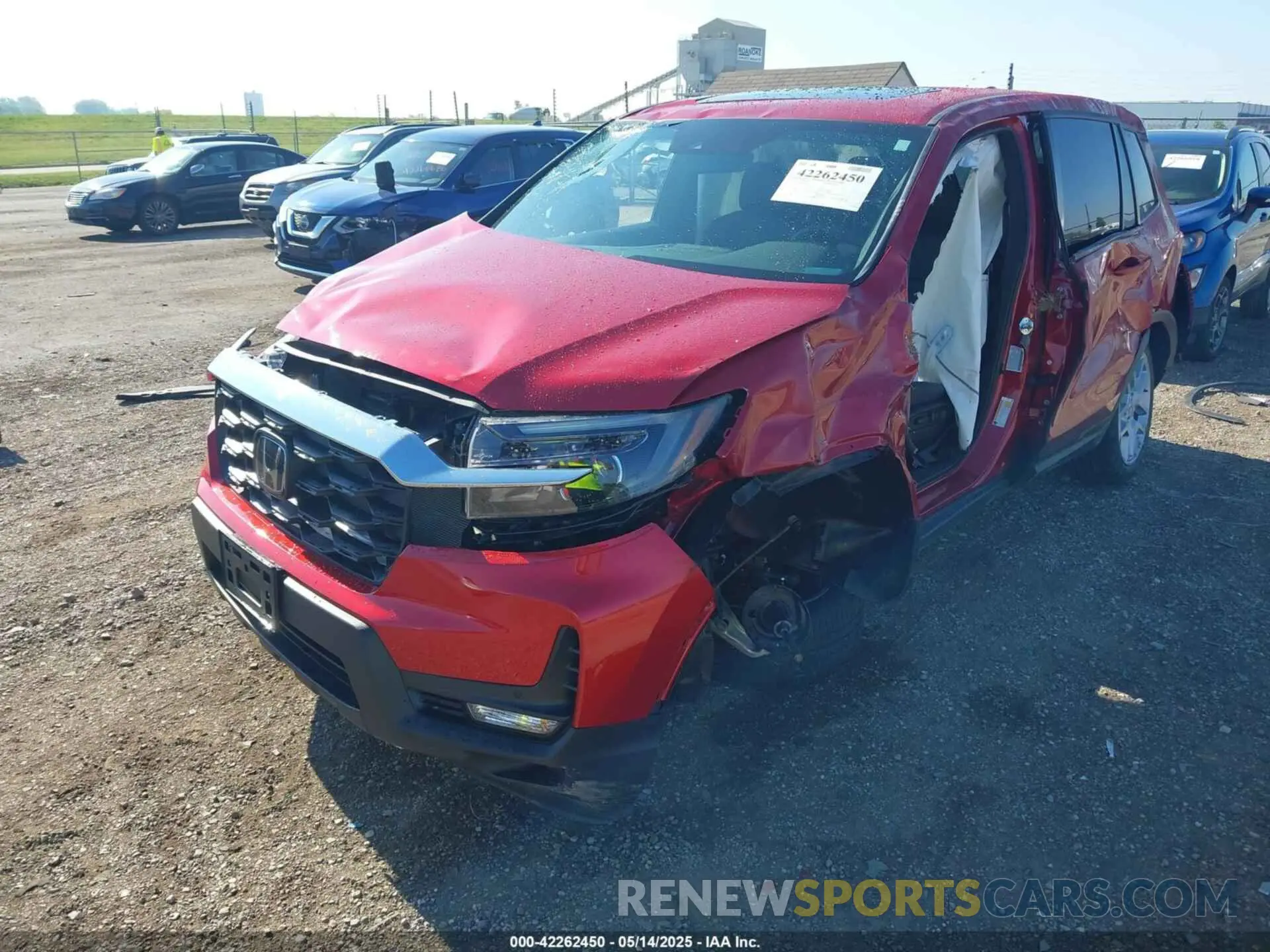 2 Photograph of a damaged car 5FNYF8H56SB001075 HONDA PASSPORT 2025
