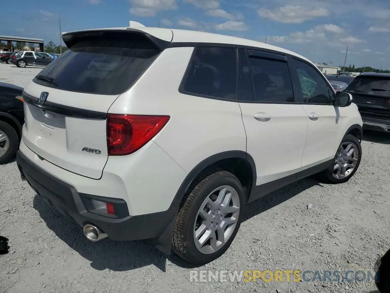 3 Photograph of a damaged car 5FNYF8H59SB010319 HONDA PASSPORT 2025