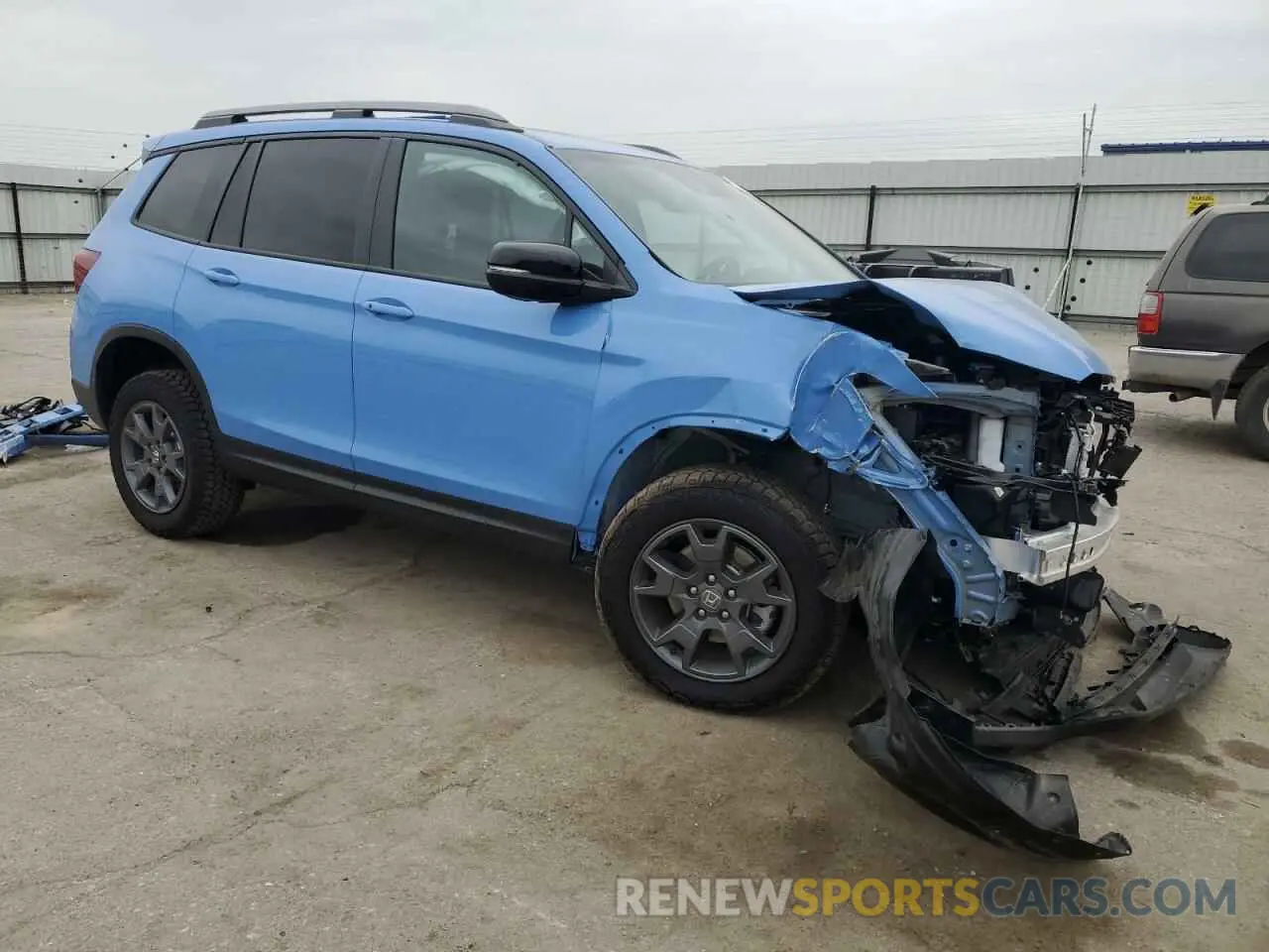 4 Photograph of a damaged car 5FNYF8H65SB002839 HONDA PASSPORT 2025