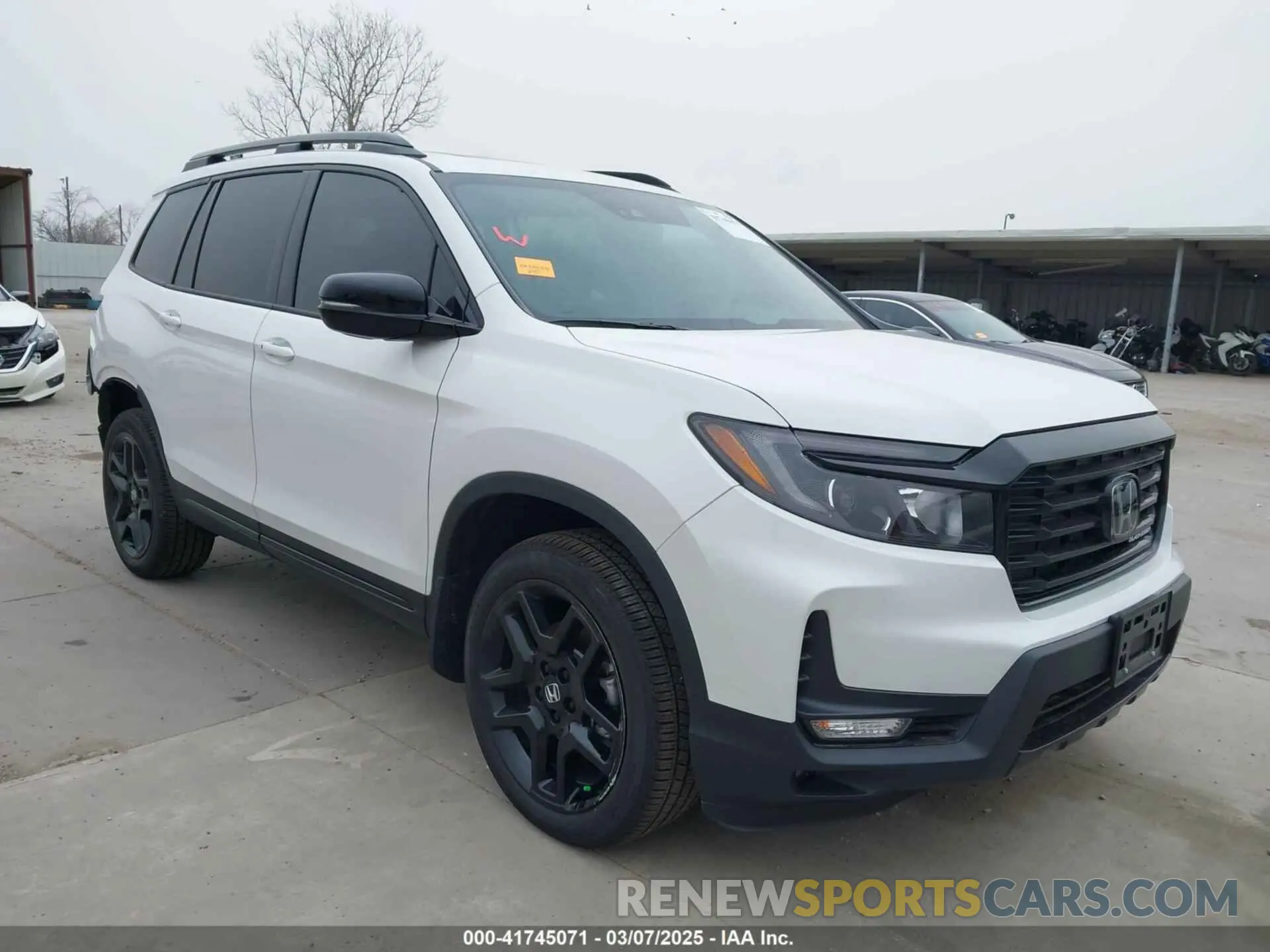 1 Photograph of a damaged car 5FNYF8H88SB013626 HONDA PASSPORT 2025