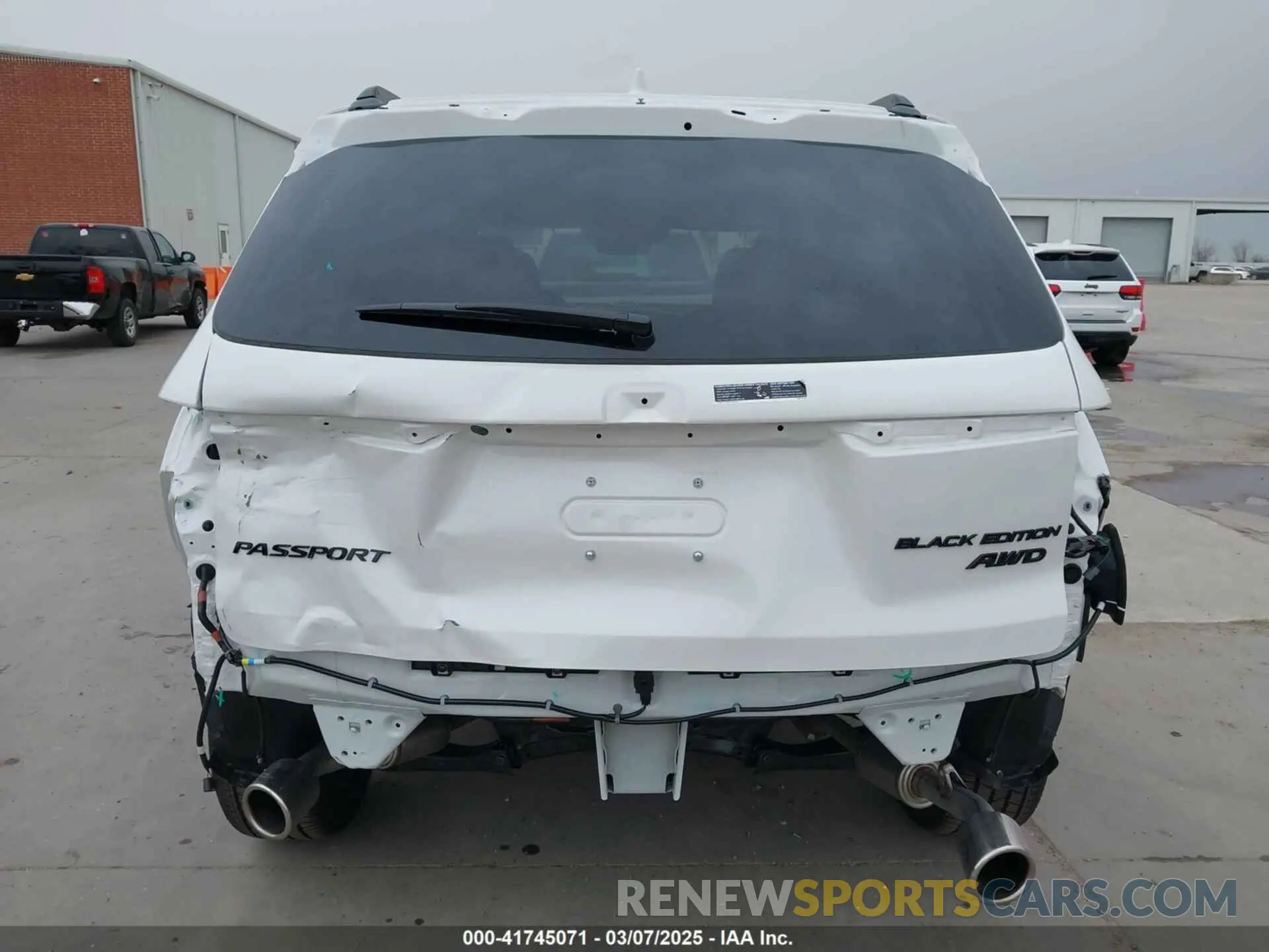 6 Photograph of a damaged car 5FNYF8H88SB013626 HONDA PASSPORT 2025