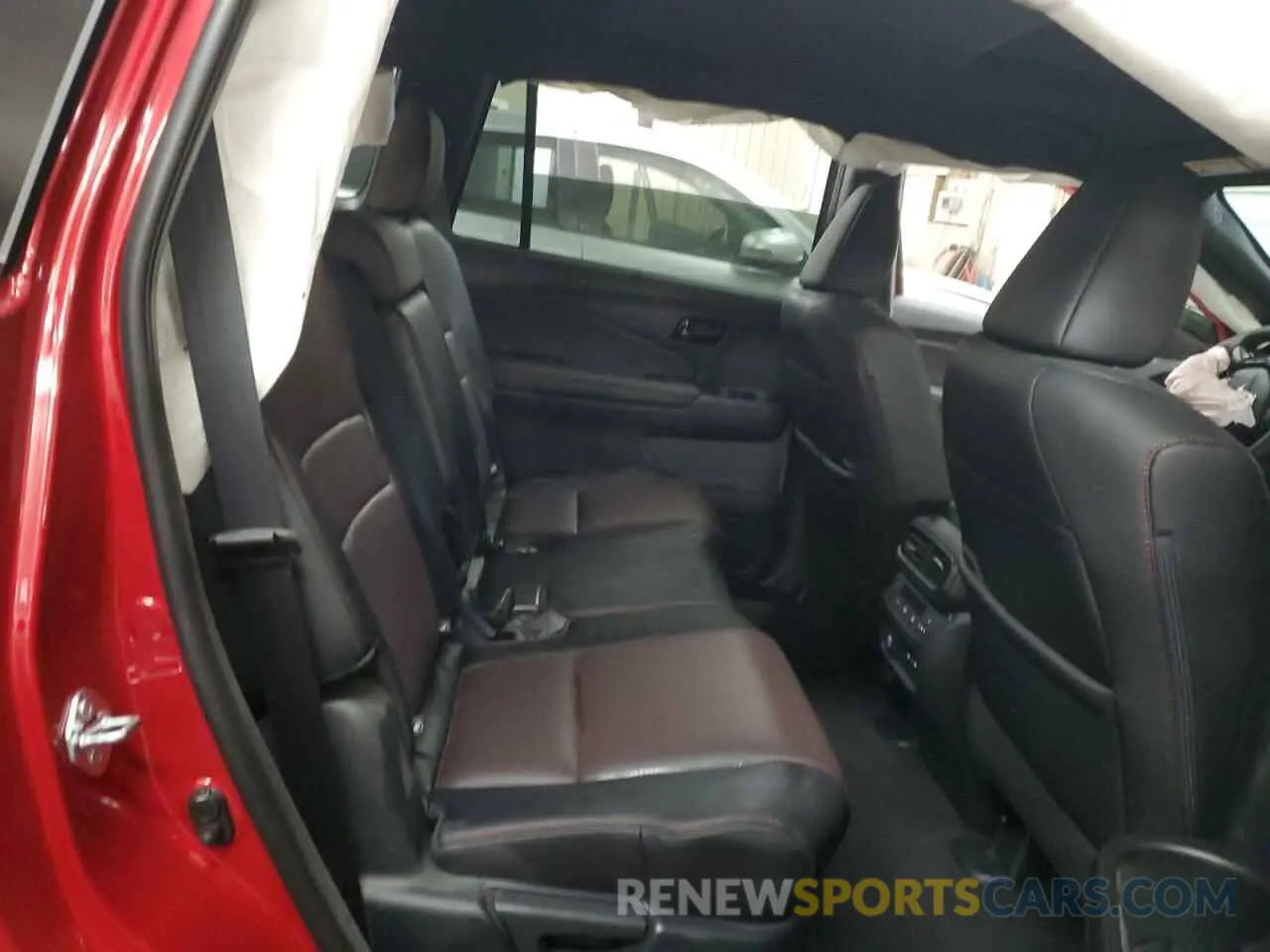 11 Photograph of a damaged car 5FNYF8H81RB018256 HONDA PASSPORT B 2024