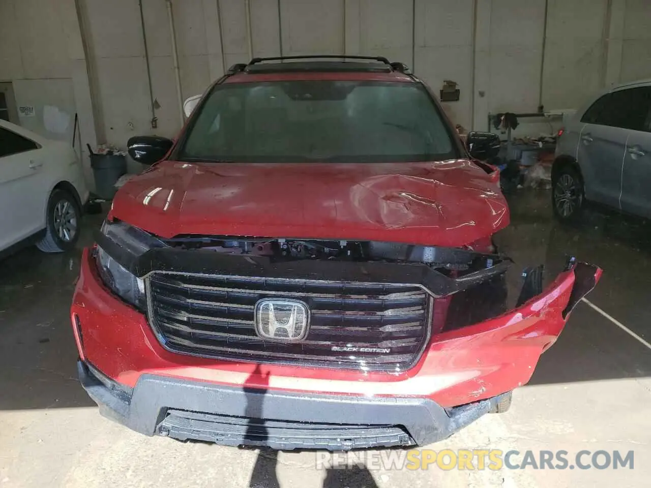 5 Photograph of a damaged car 5FNYF8H81RB018256 HONDA PASSPORT B 2024