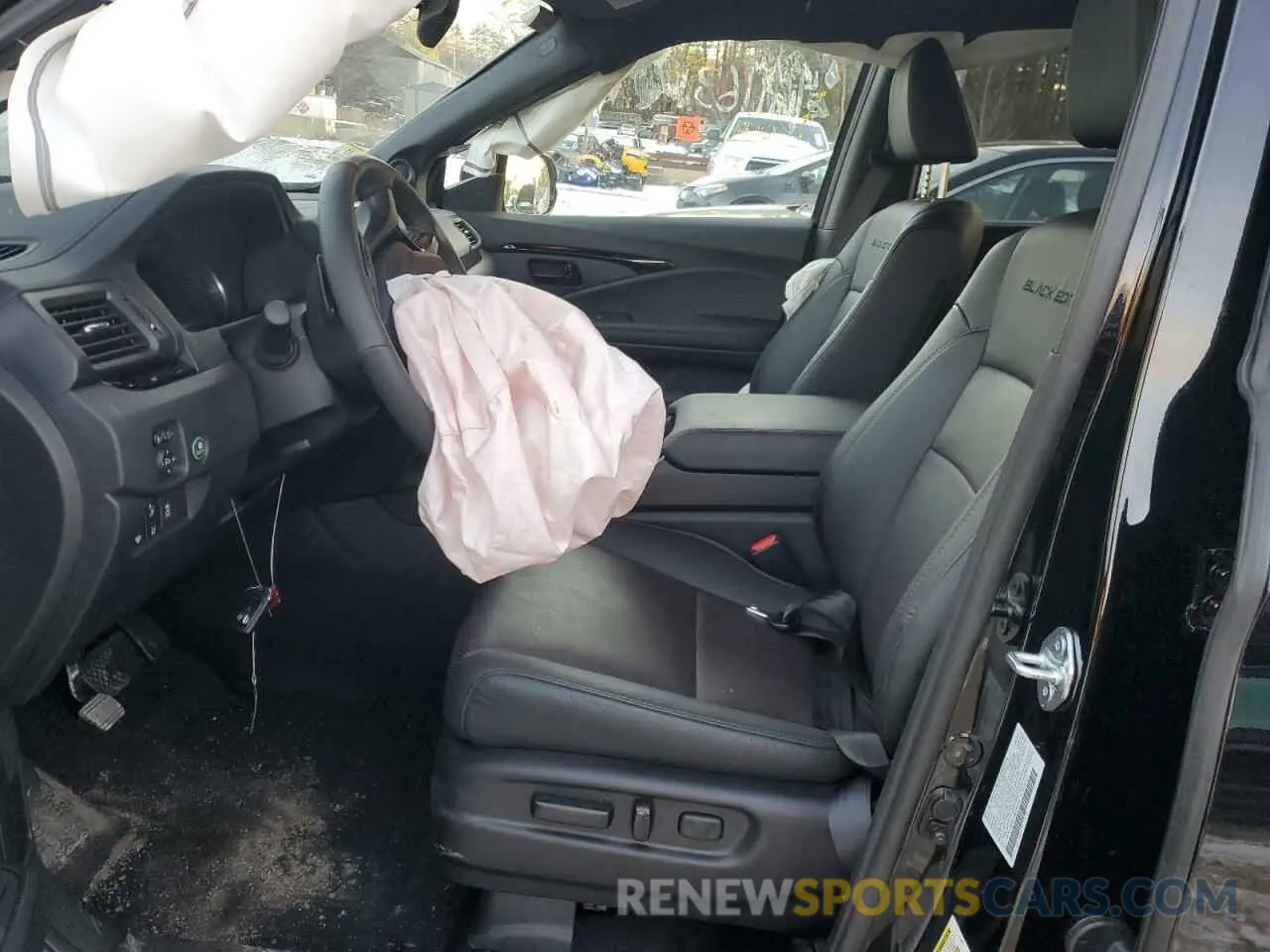 7 Photograph of a damaged car 5FNYF8H8XSB005575 HONDA PASSPORT B 2025