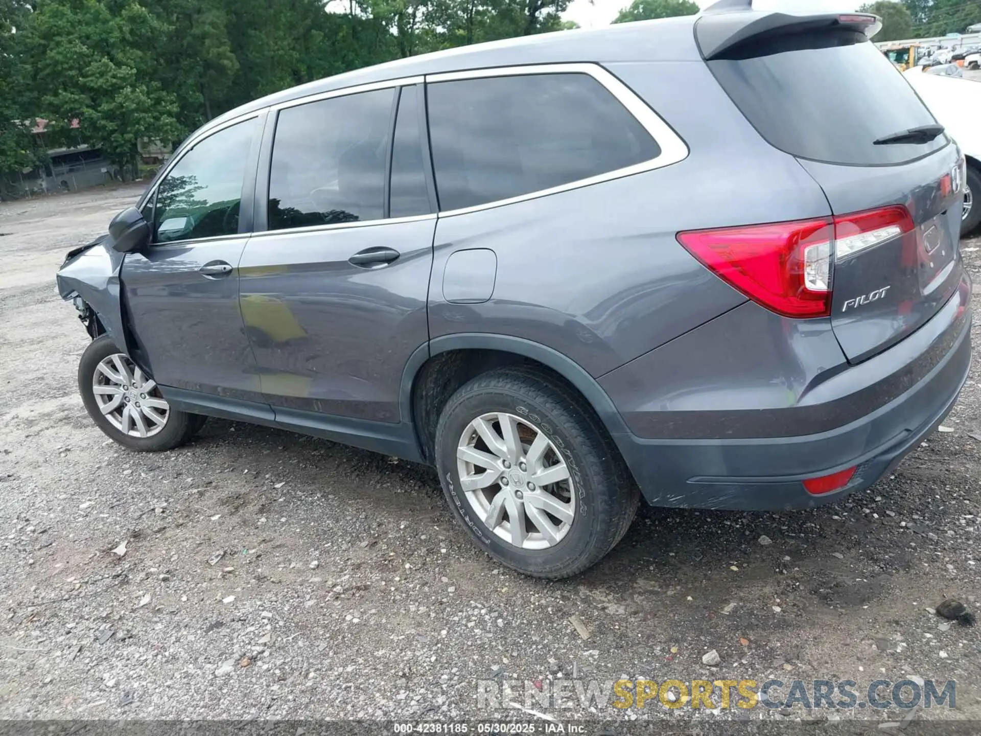 3 Photograph of a damaged car 5FNYF5H10KB028235 HONDA PILOT 2019