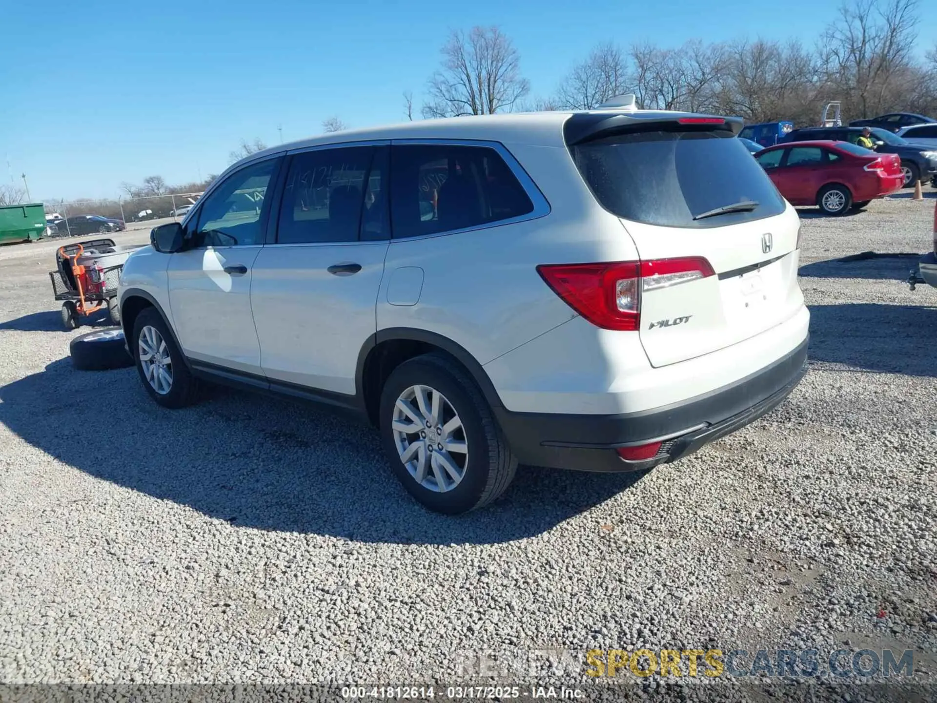 3 Photograph of a damaged car 5FNYF5H11KB006065 HONDA PILOT 2019
