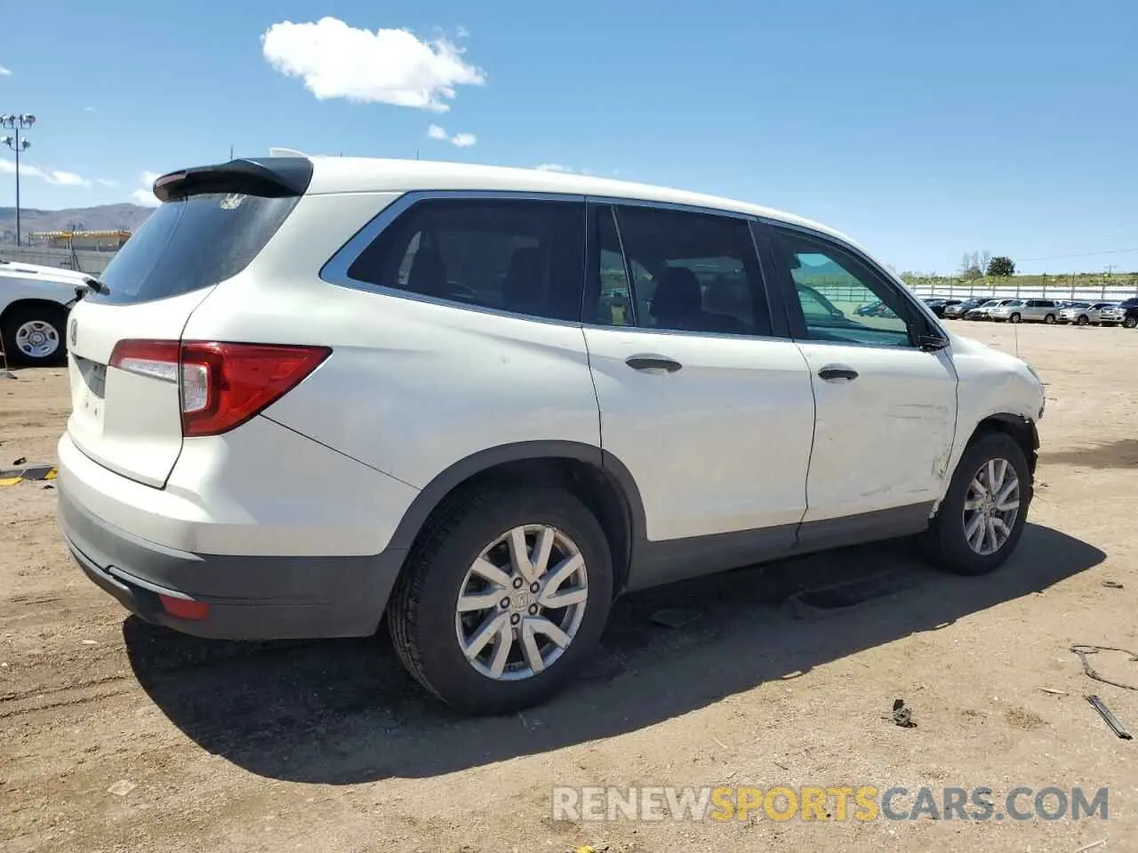 3 Photograph of a damaged car 5FNYF5H13KB024308 HONDA PILOT 2019